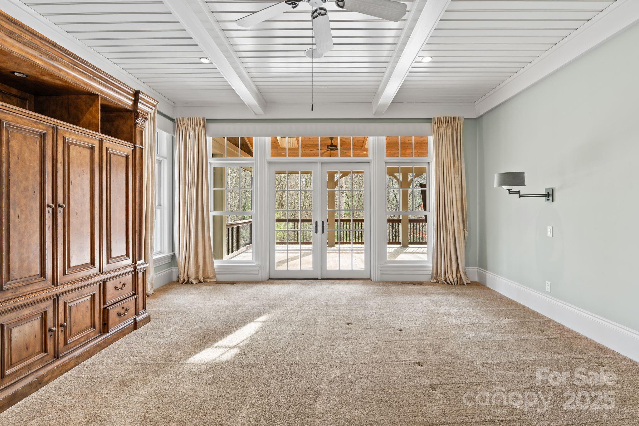 14 Landsdowne Court — Asheville