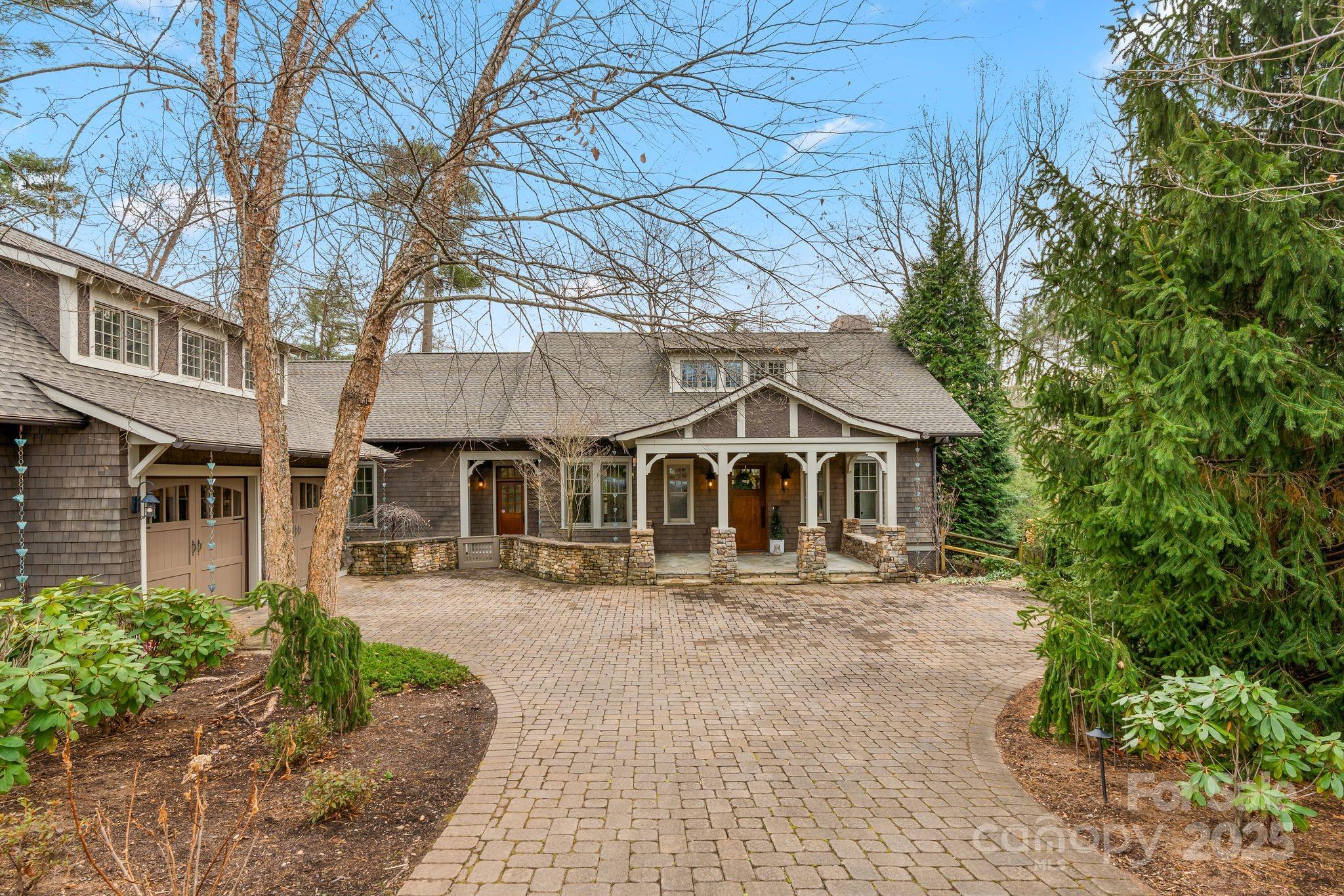 14 Landsdowne Court — Asheville