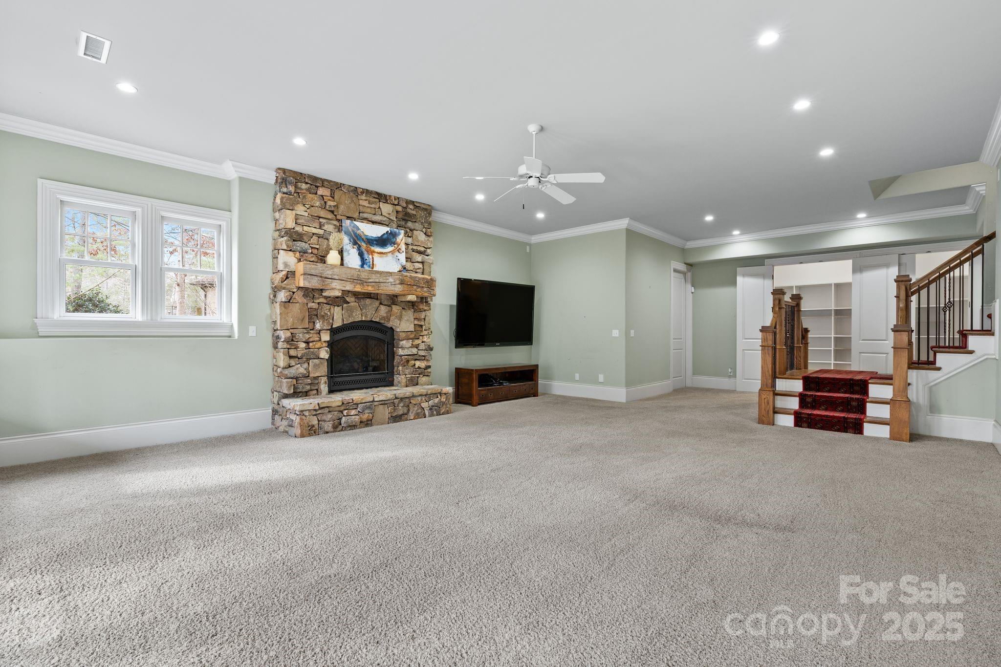 14 Landsdowne Court — Asheville