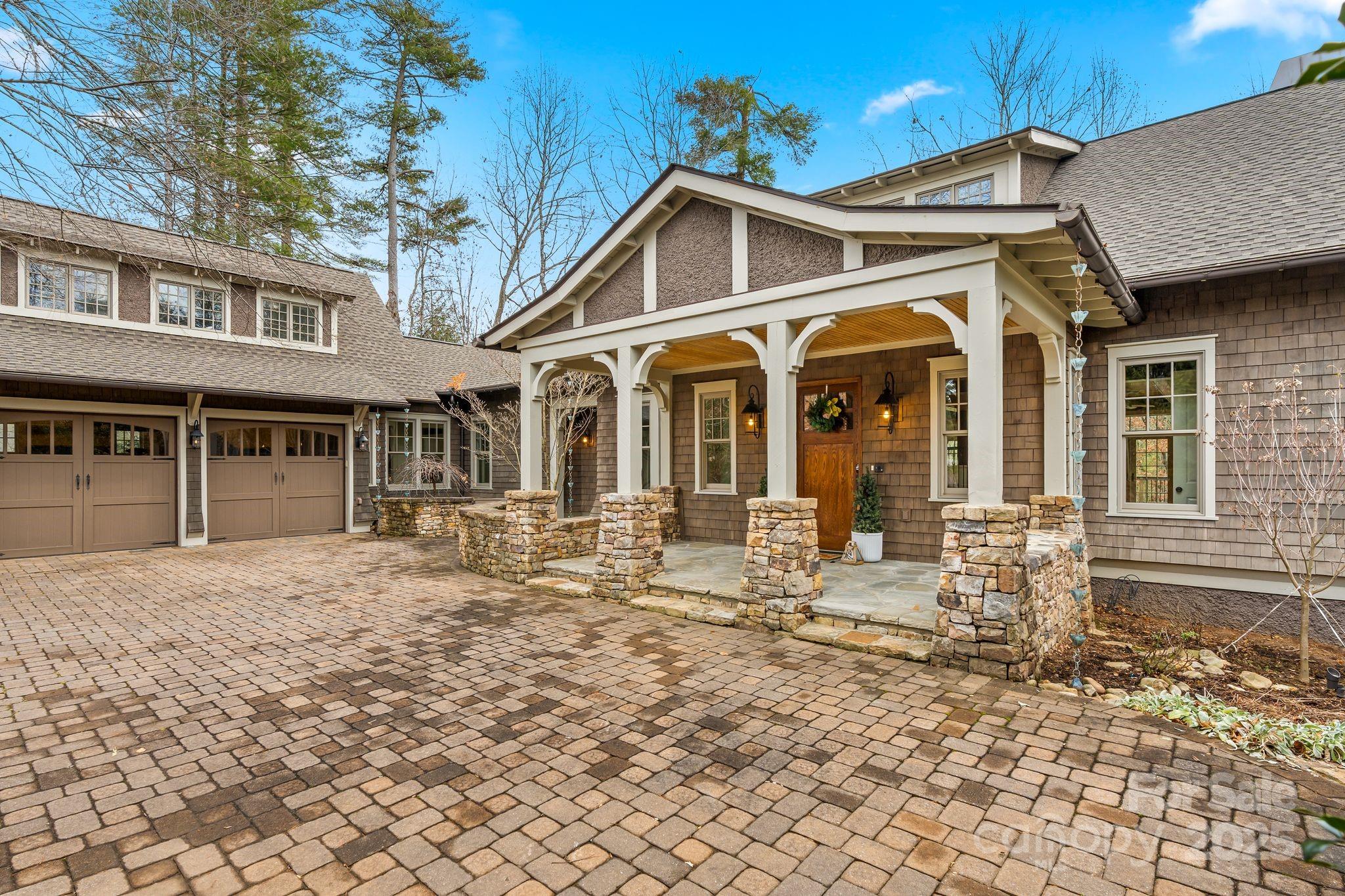 14 Landsdowne Court — Asheville