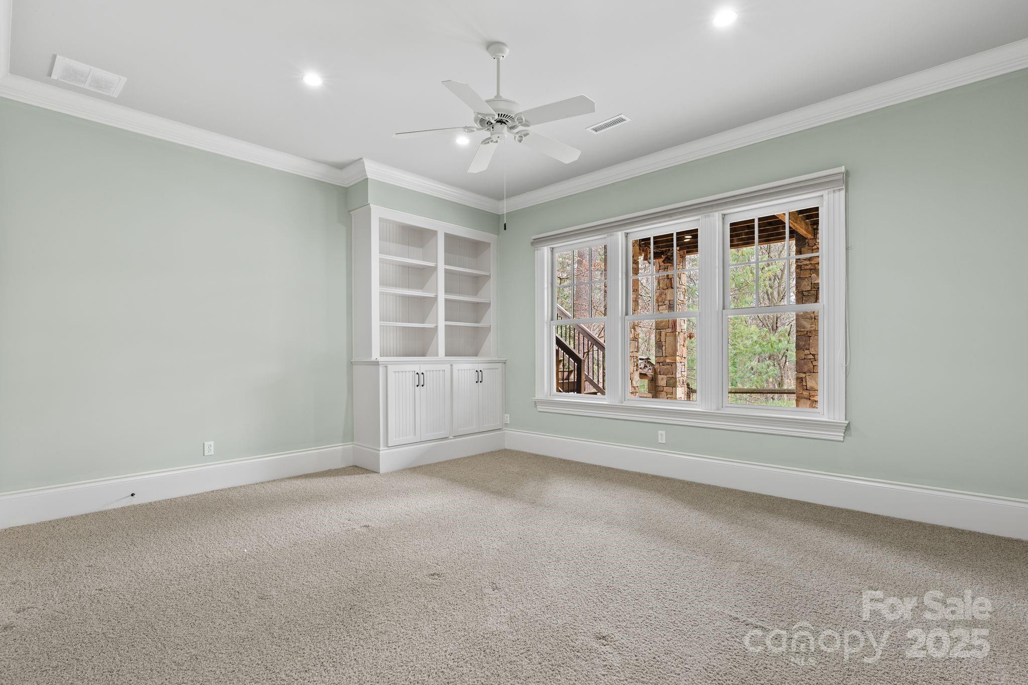 14 Landsdowne Court — Asheville