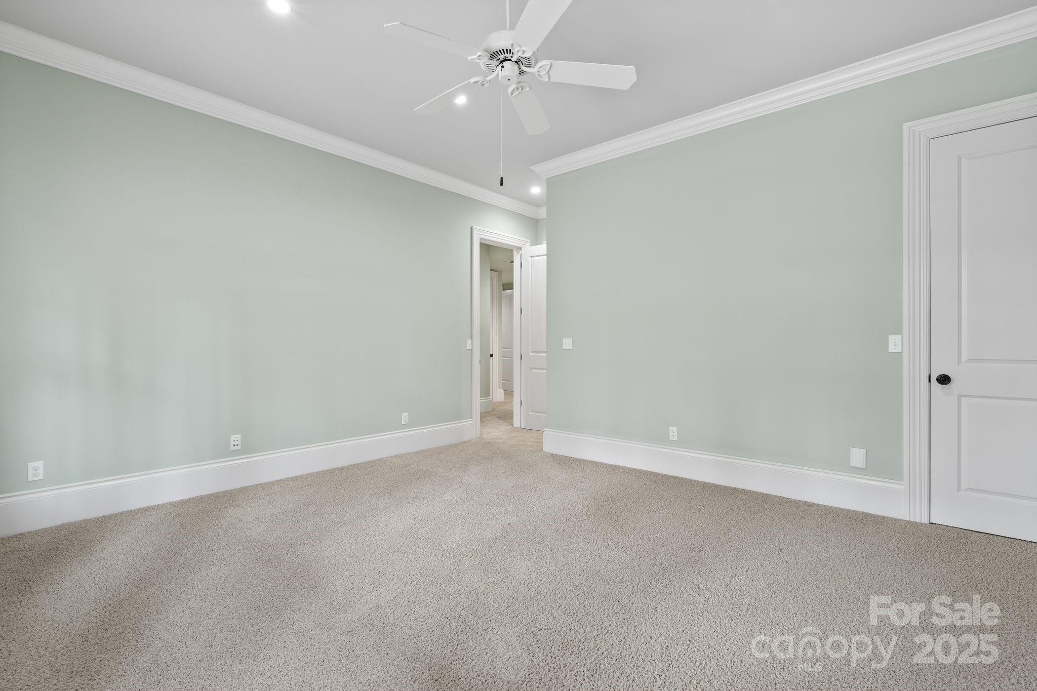 14 Landsdowne Court — Asheville