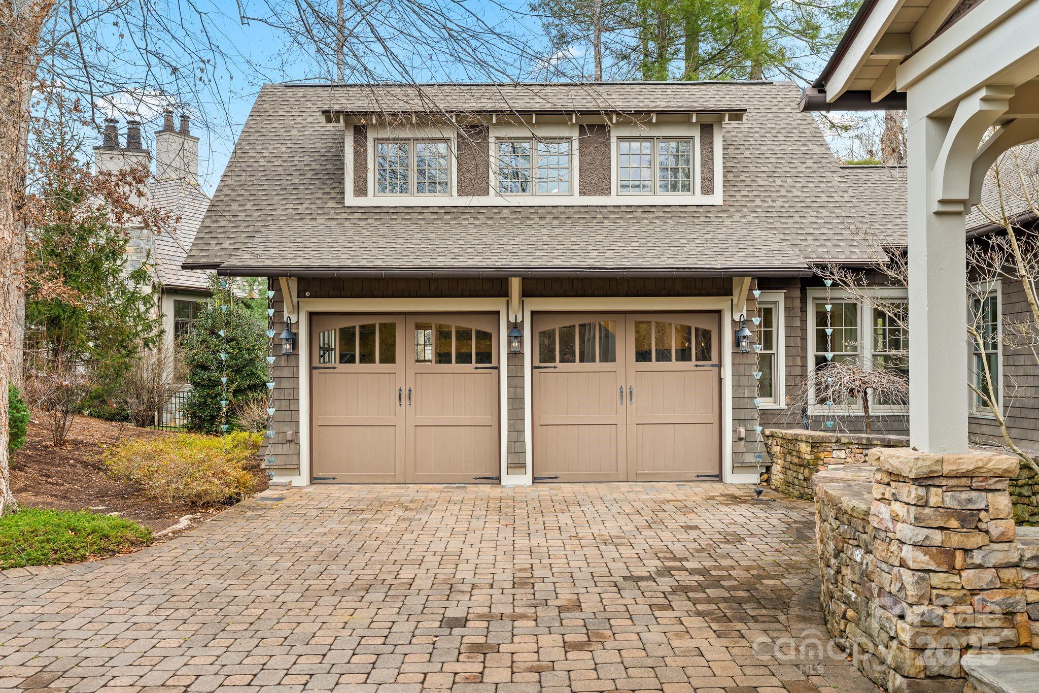 14 Landsdowne Court — Asheville