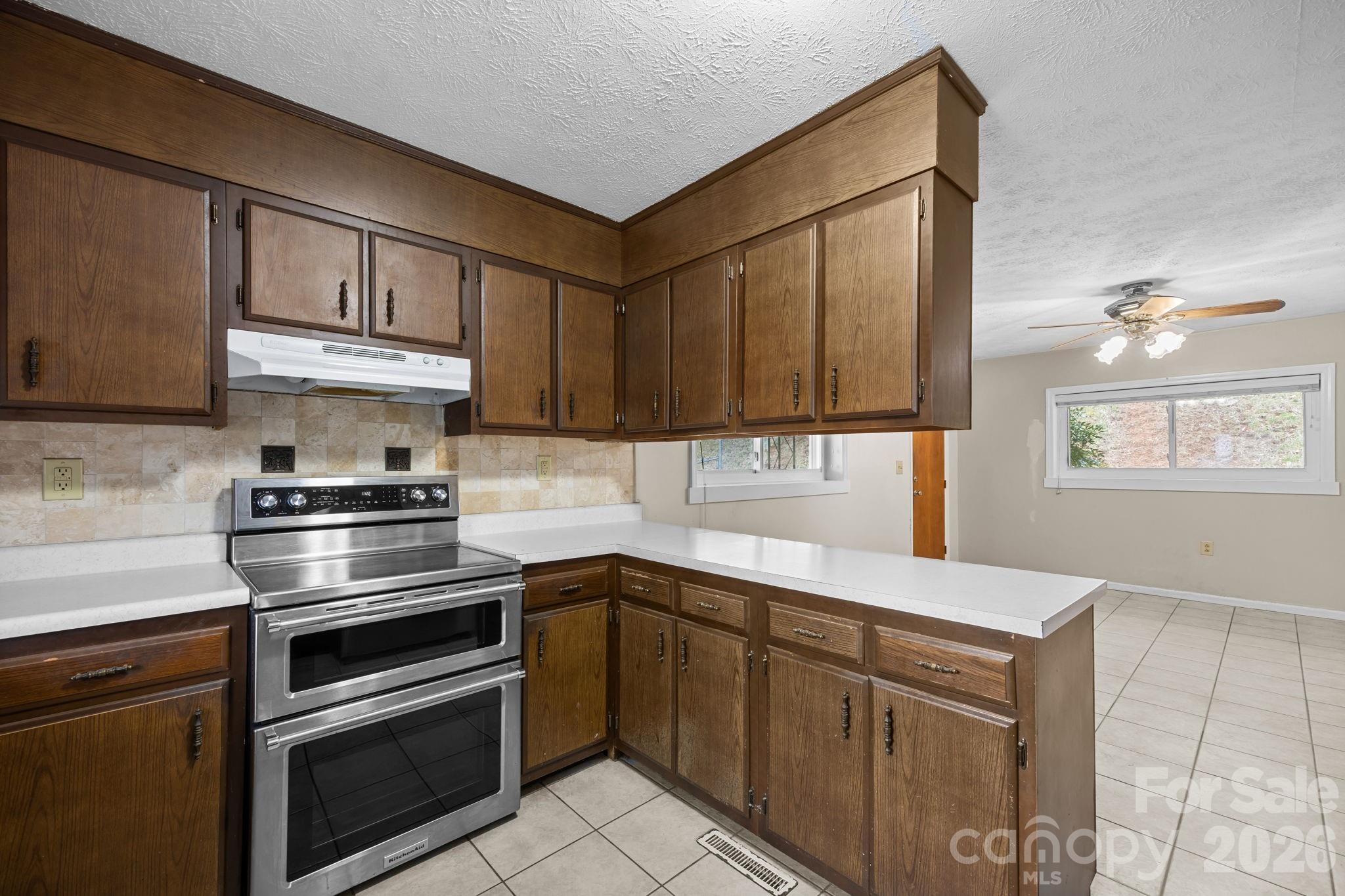 82 Greasy Cove Road — Leicester