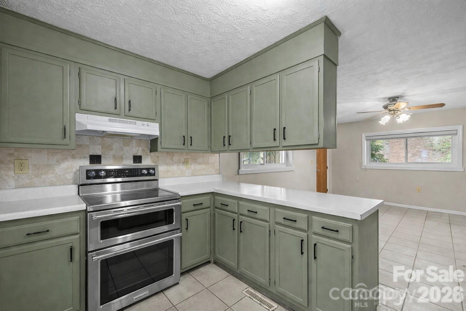 82 Greasy Cove Road — Leicester