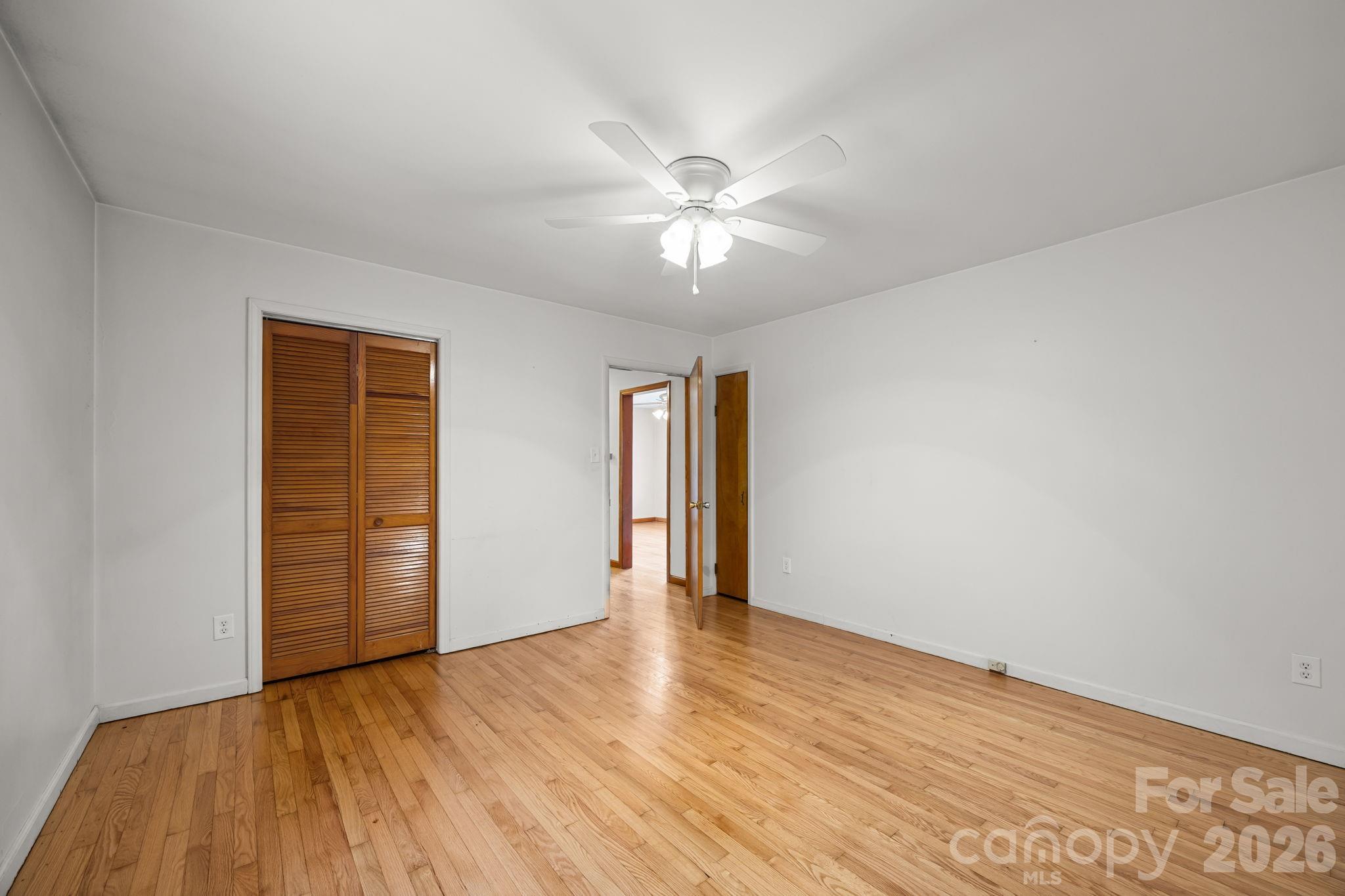 82 Greasy Cove Road — Leicester