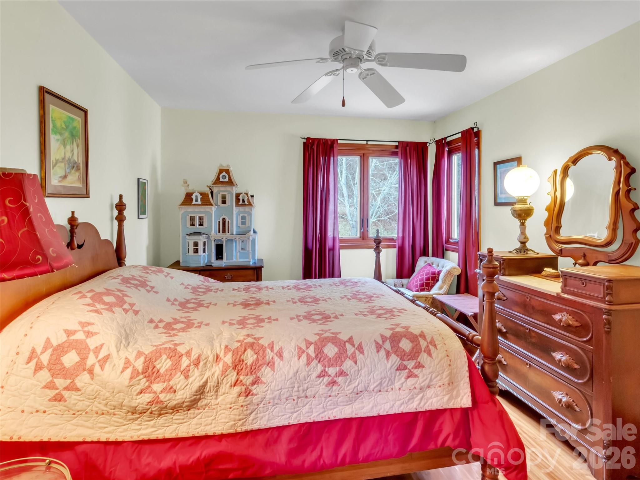 1201 Cathey Cove Road — Waynesville