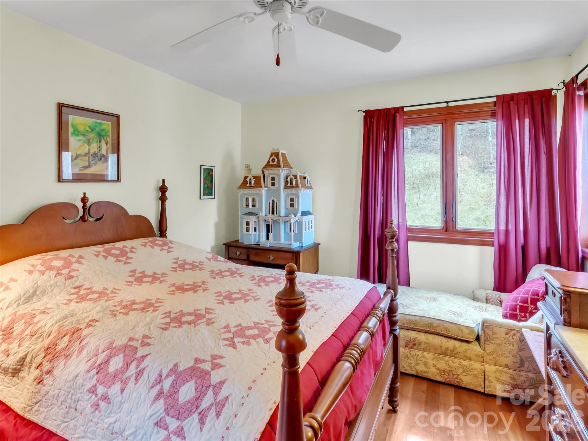 1201 Cathey Cove Road — Waynesville