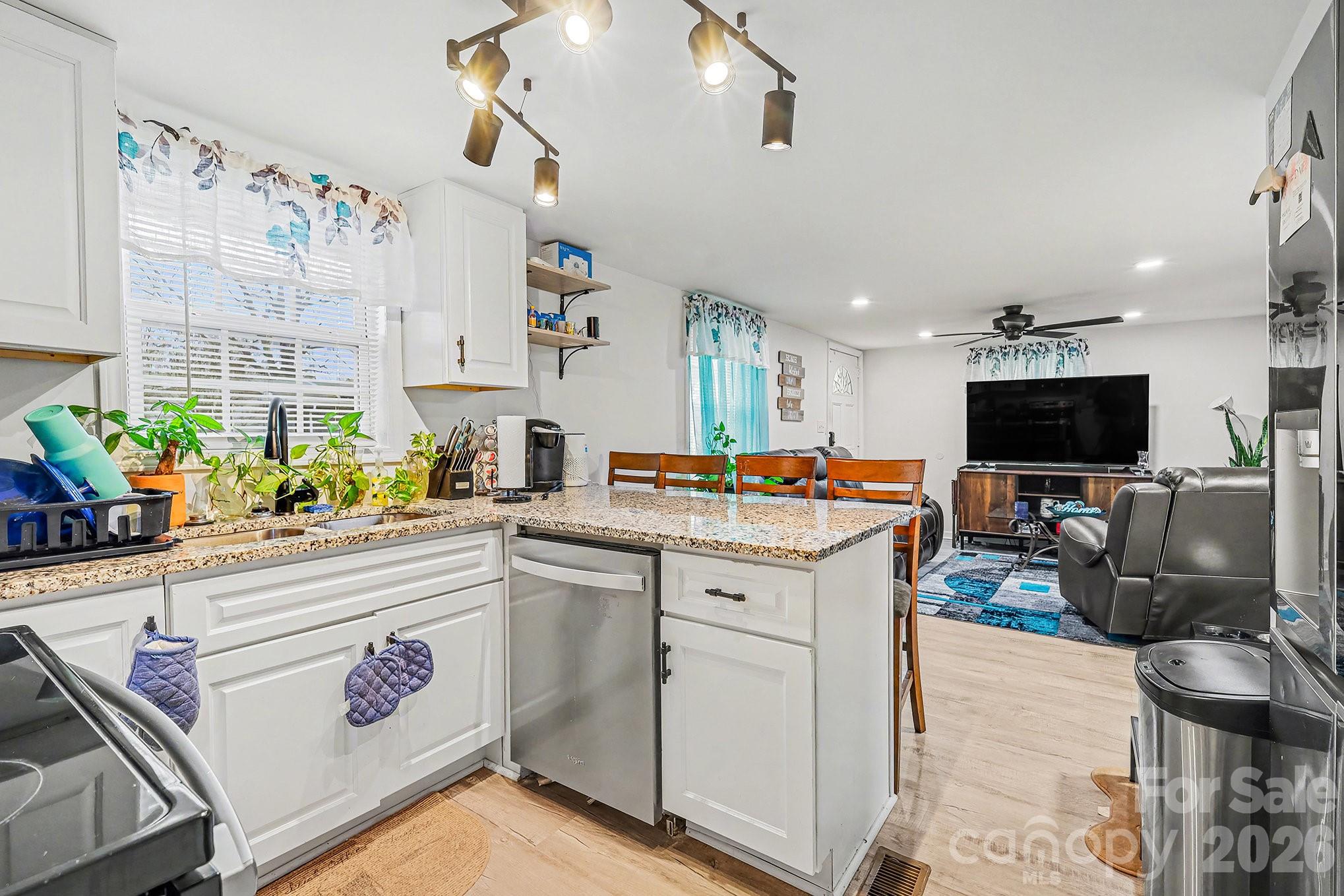 925 S Austin Road — Marshville