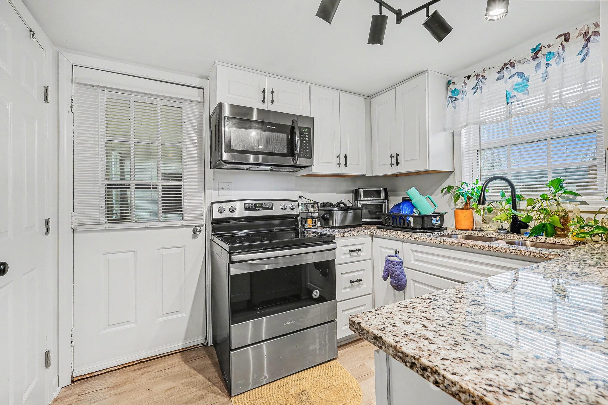 925 S Austin Road — Marshville