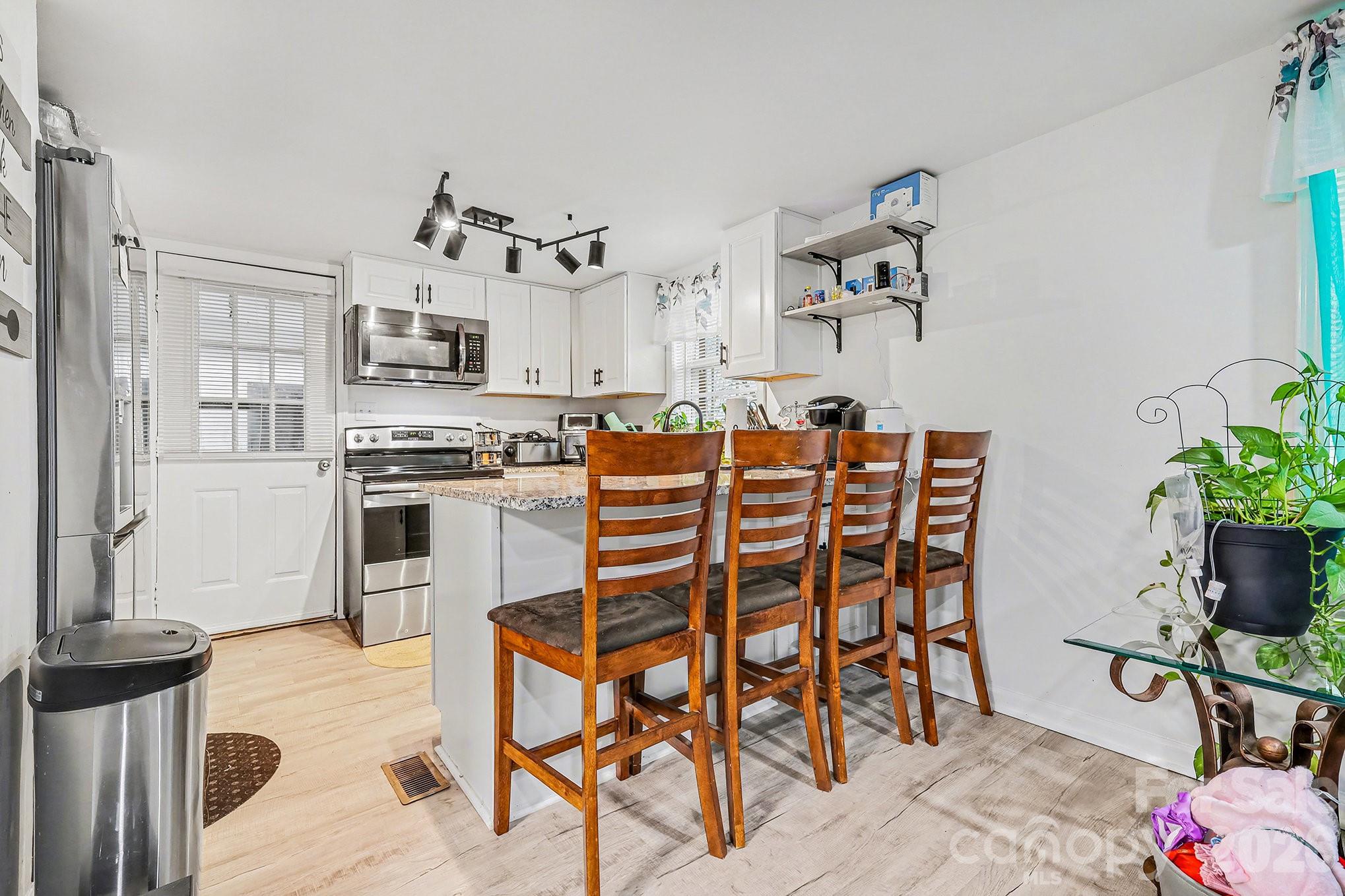 925 S Austin Road — Marshville