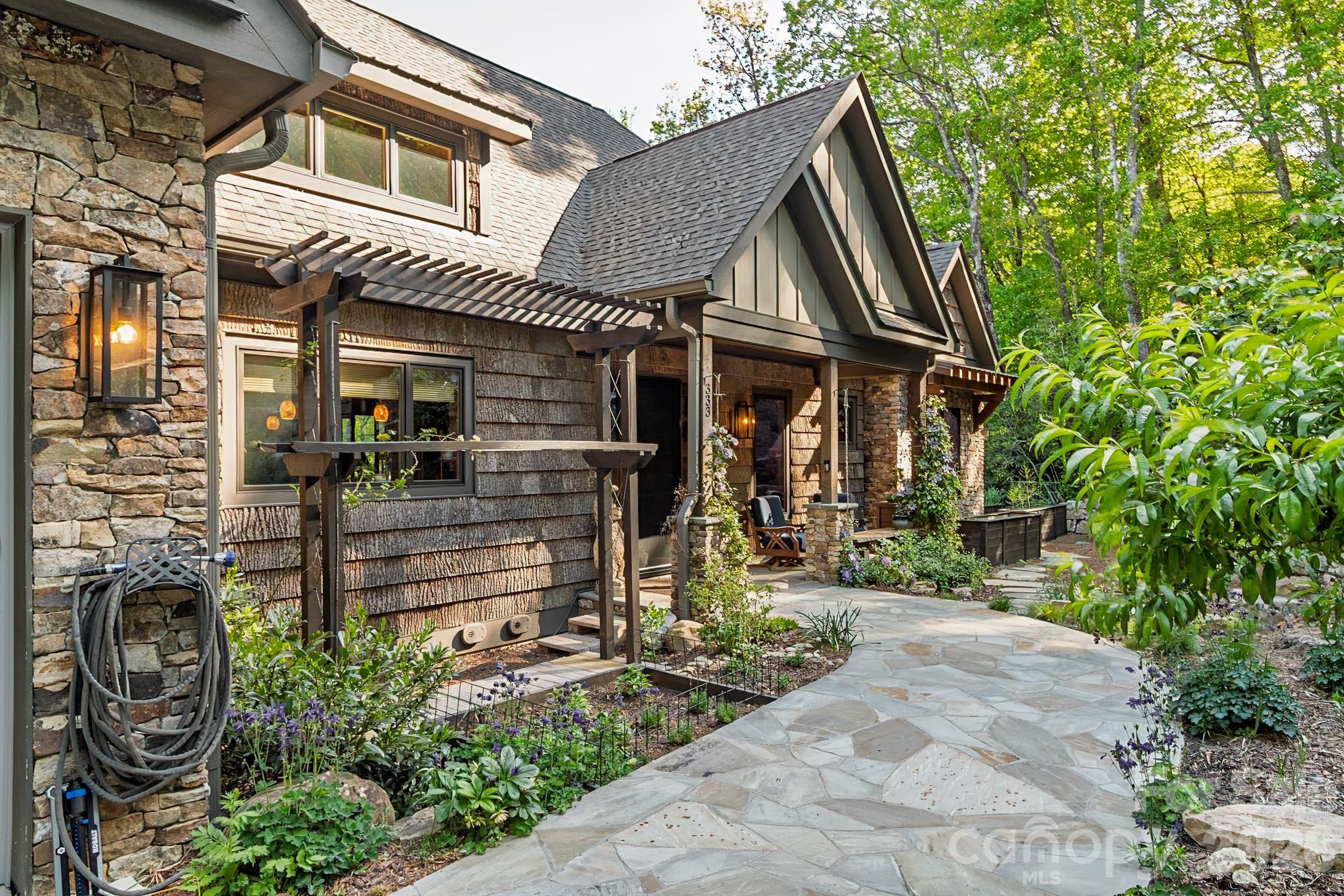 333 Kanasdatsi Drive — Brevard