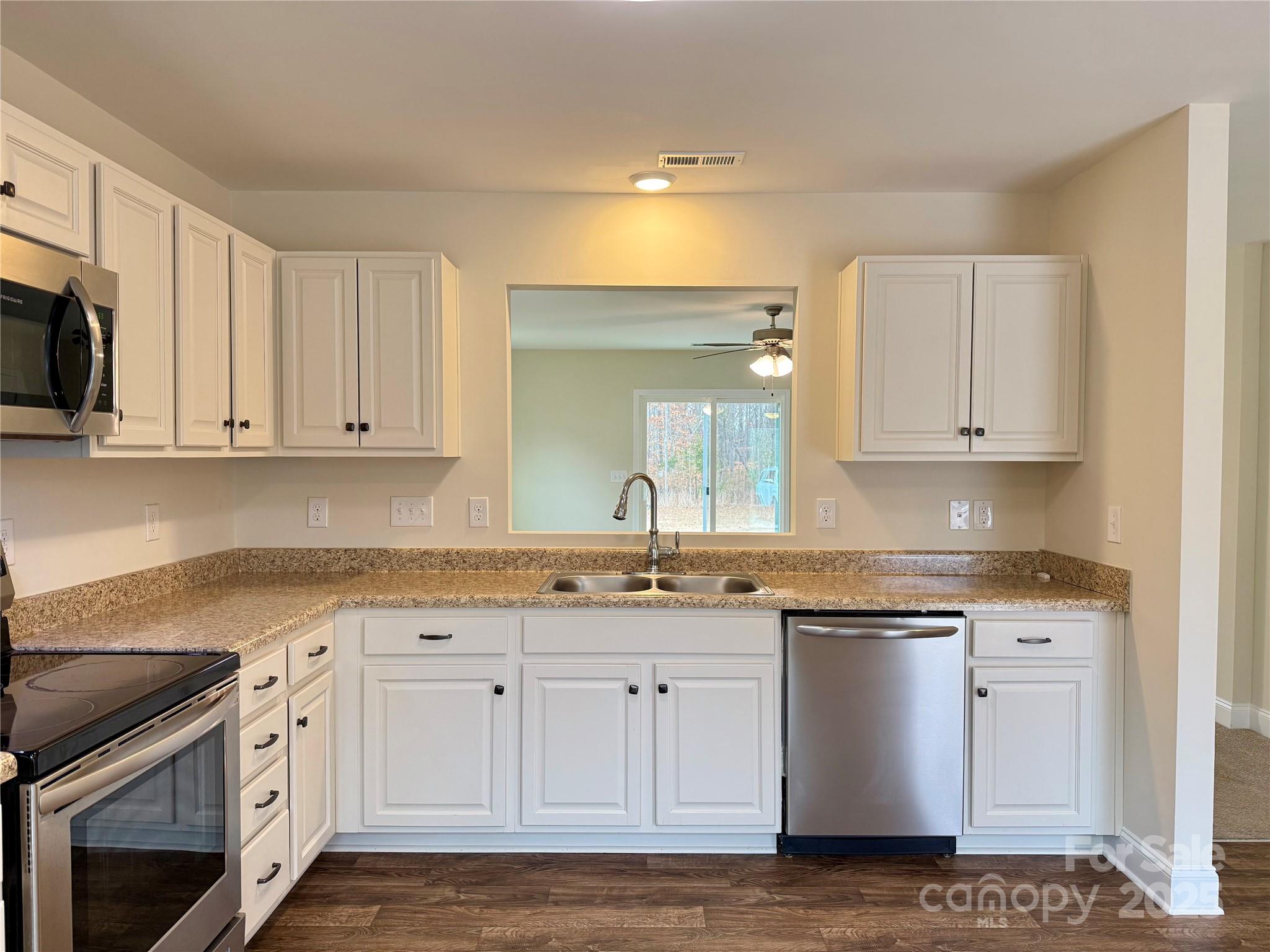 851 Armfield Street — Waxhaw