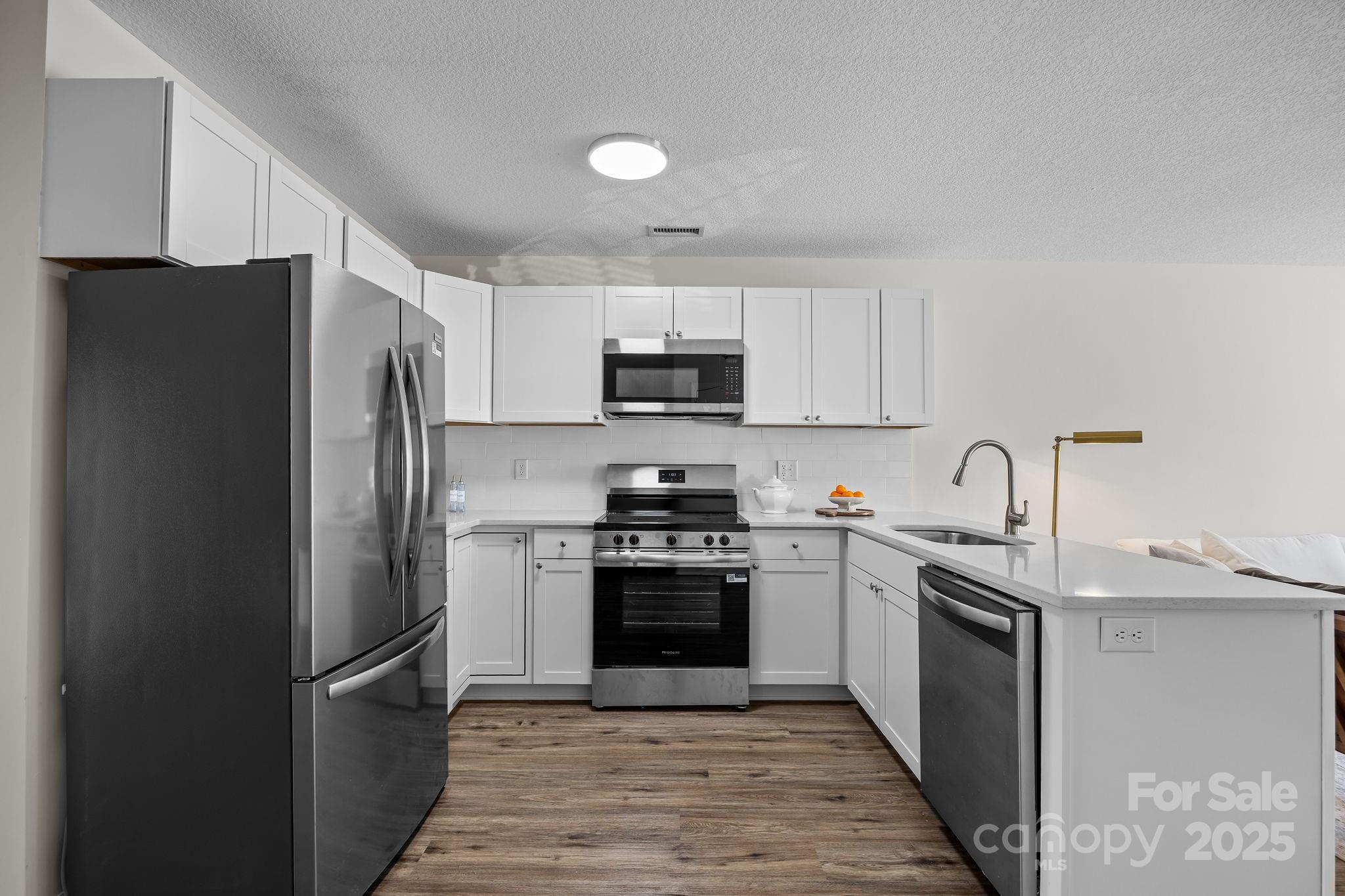 2 Meadow Glen Drive — Fletcher