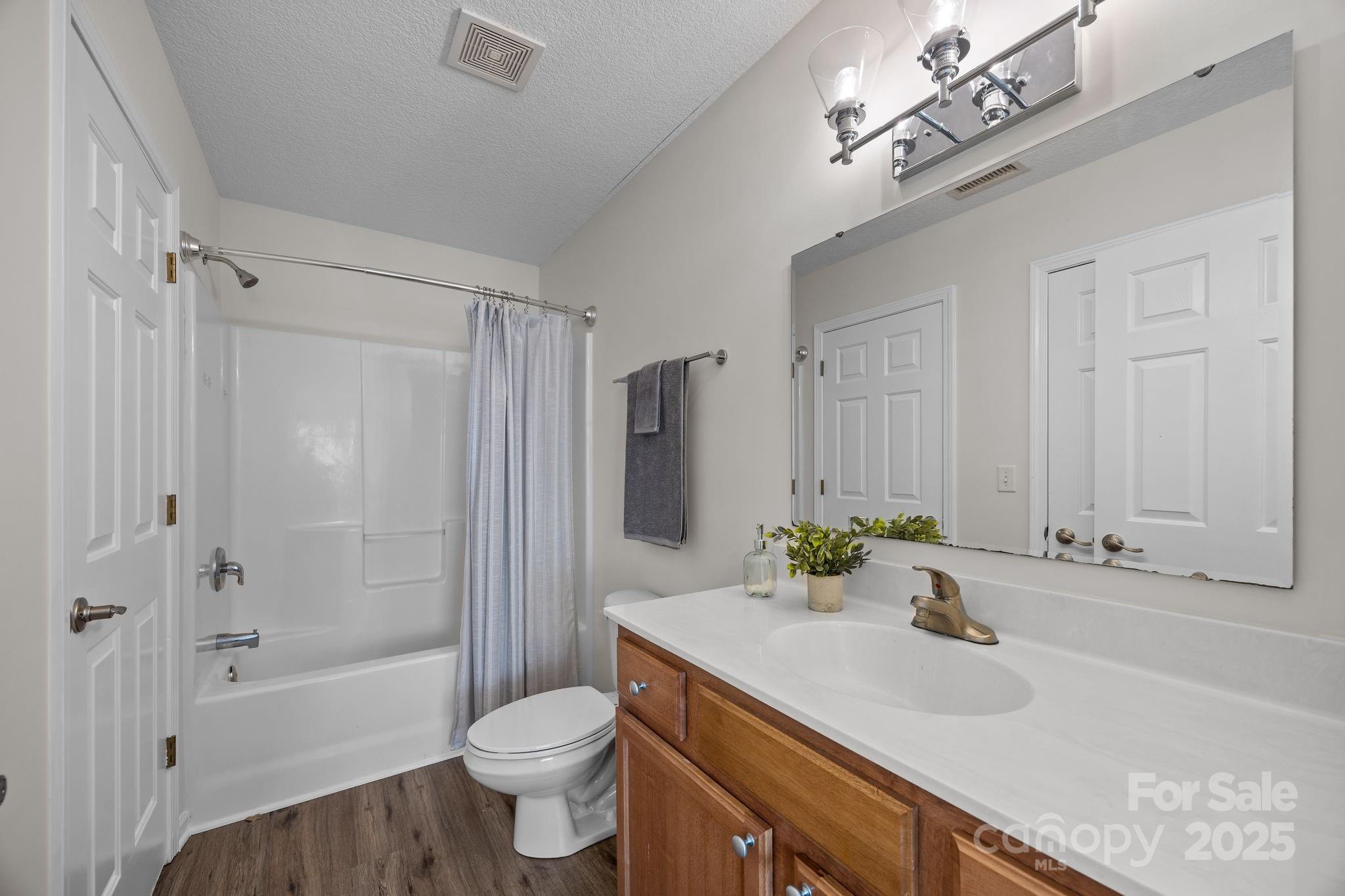 2 Meadow Glen Drive — Fletcher