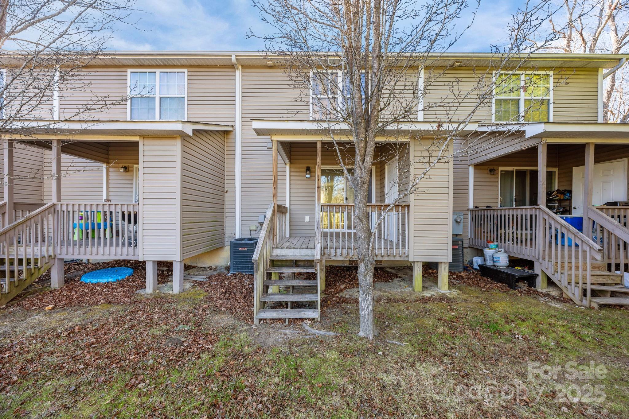 2 Meadow Glen Drive — Fletcher