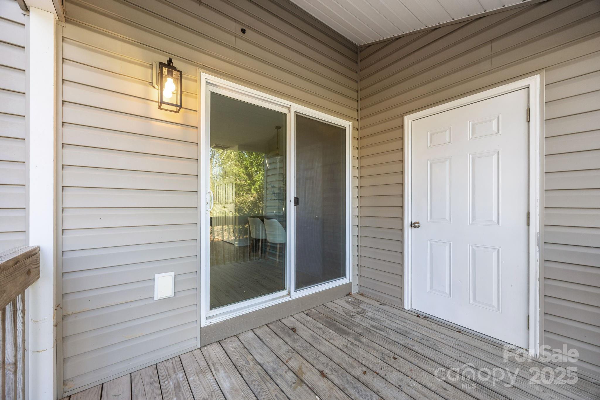 2 Meadow Glen Drive — Fletcher