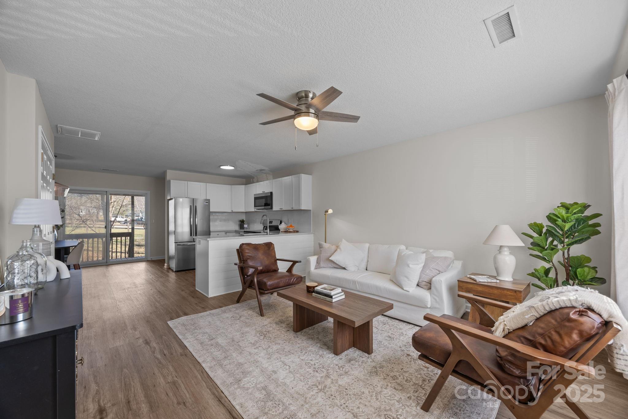 2 Meadow Glen Drive — Fletcher