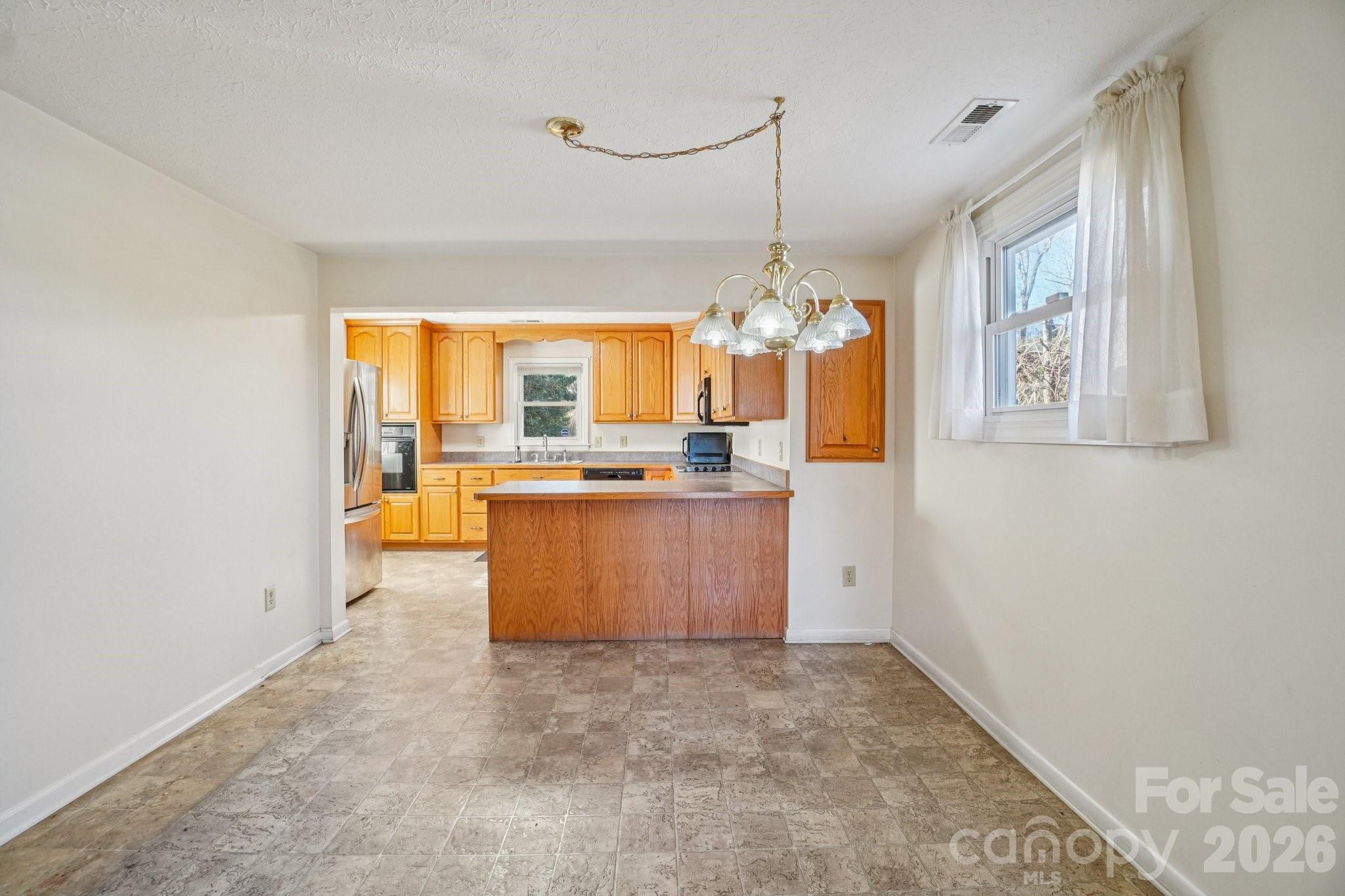 511 Oak Grove Road — East Flat Rock