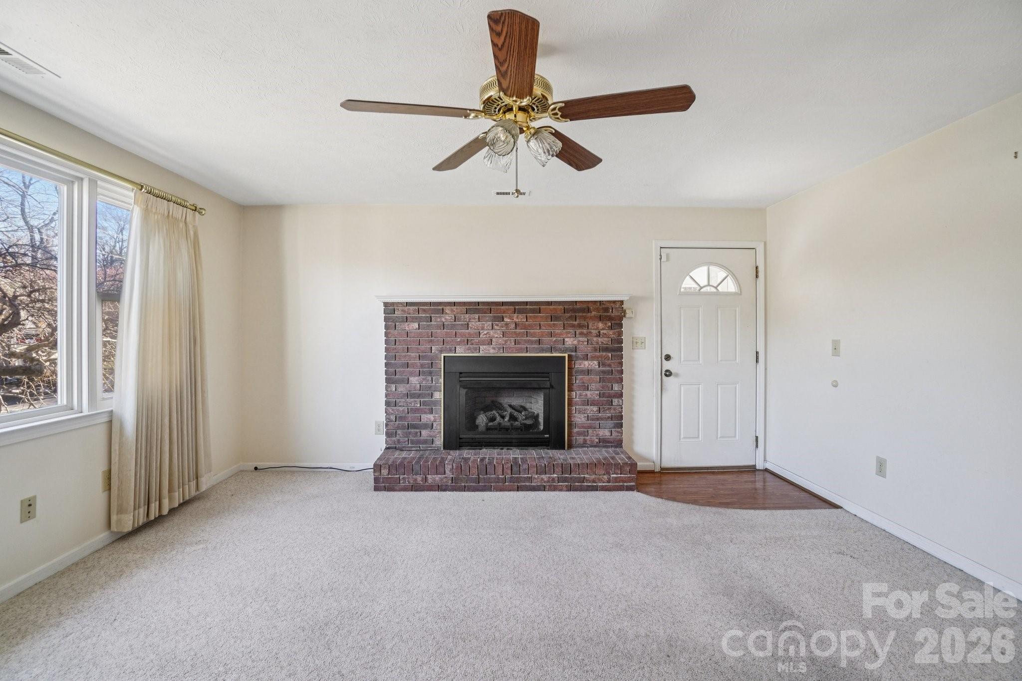 511 Oak Grove Road — East Flat Rock