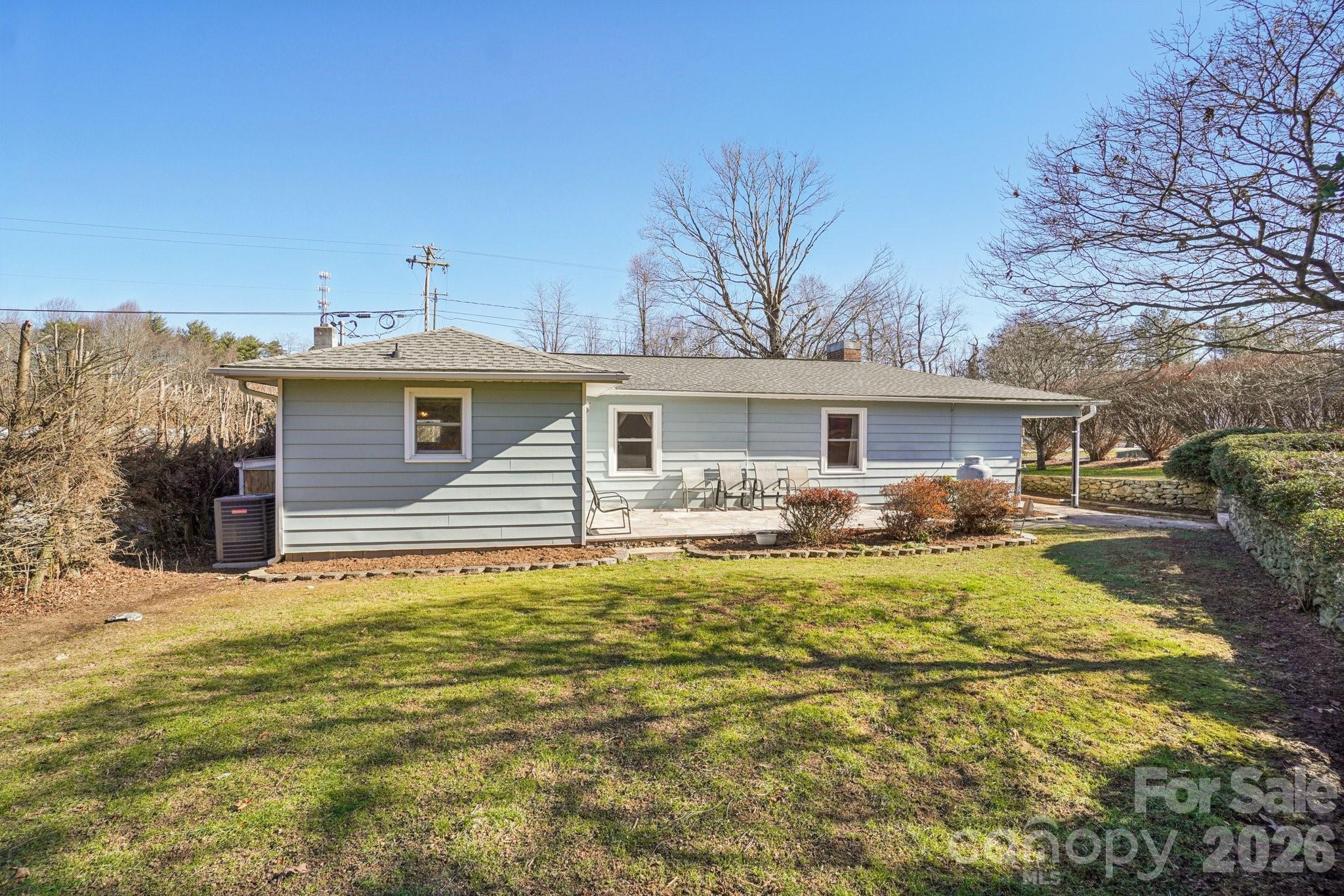 511 Oak Grove Road — East Flat Rock