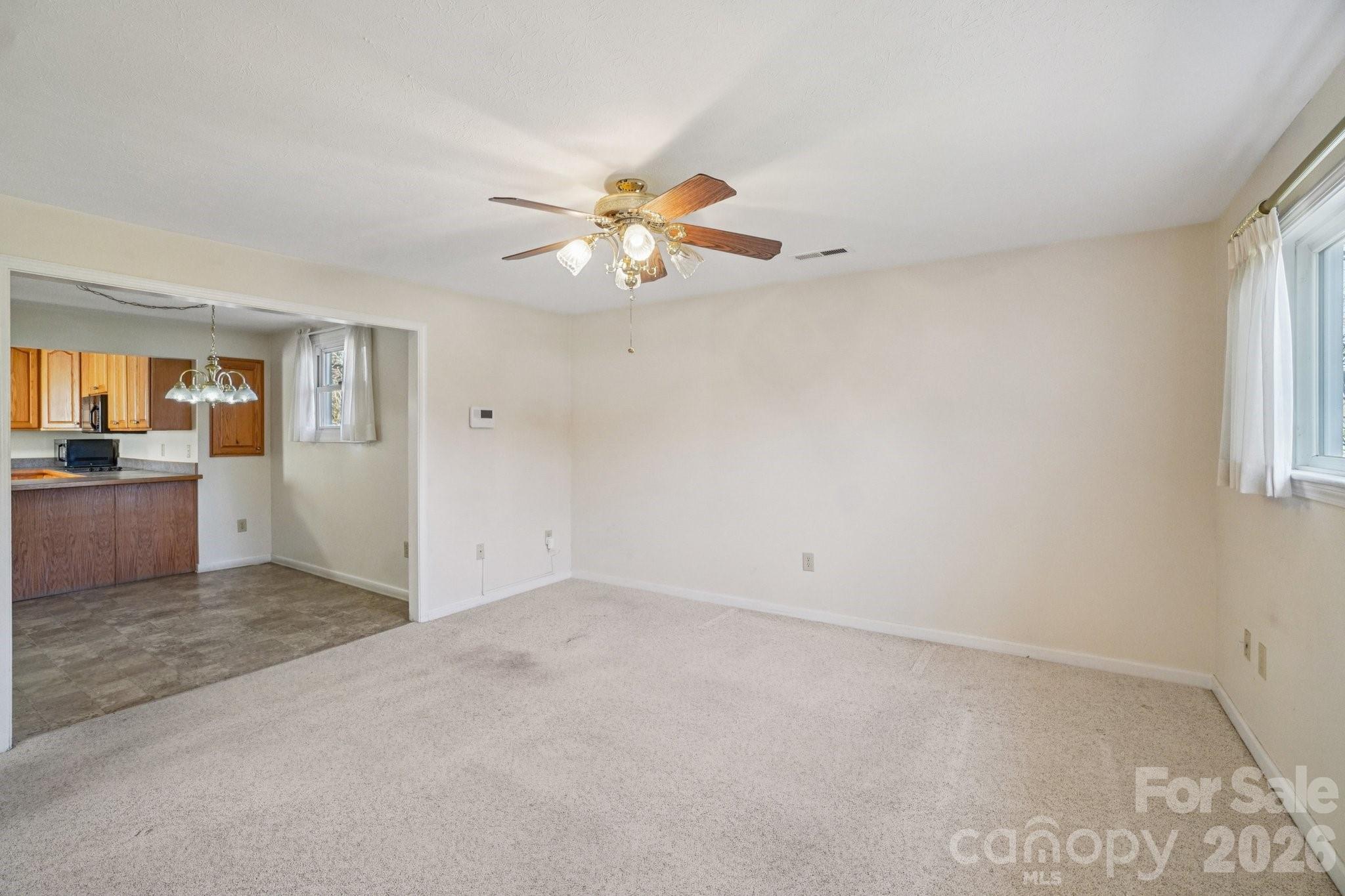 511 Oak Grove Road — East Flat Rock