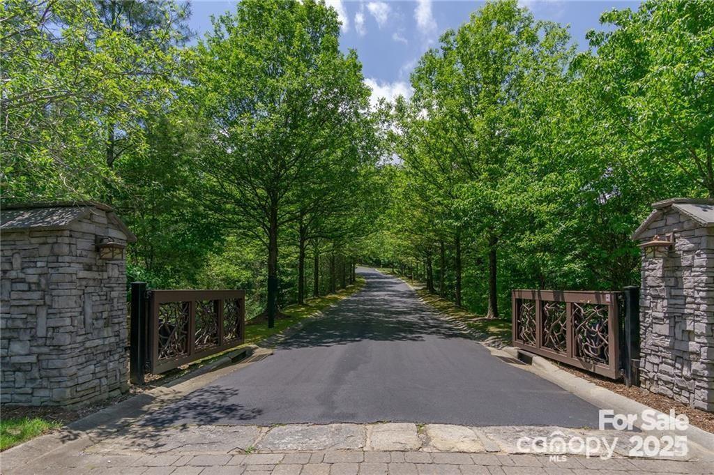 80 Buckhead Trail — Horse Shoe