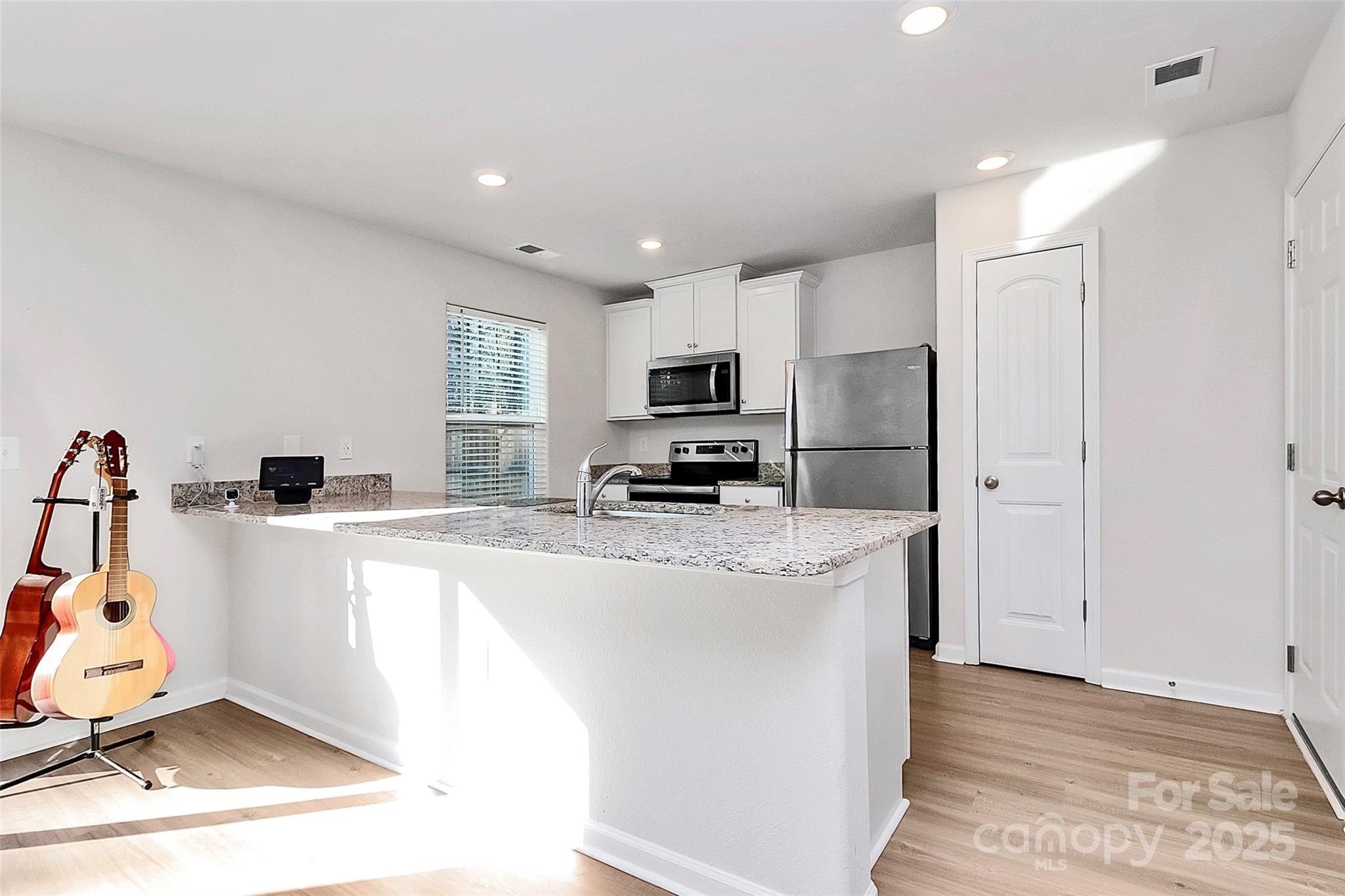 5209 Wolfridge Avenue — Charlotte