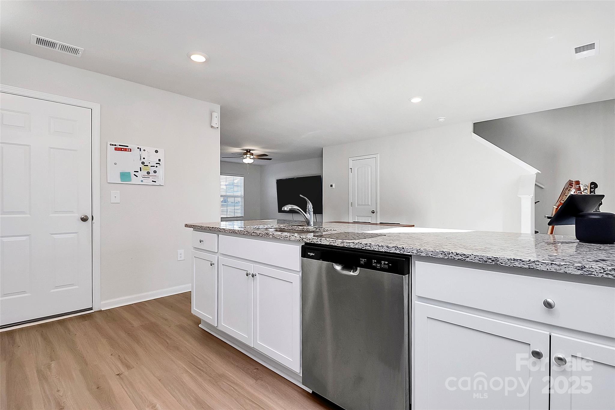 5209 Wolfridge Avenue — Charlotte