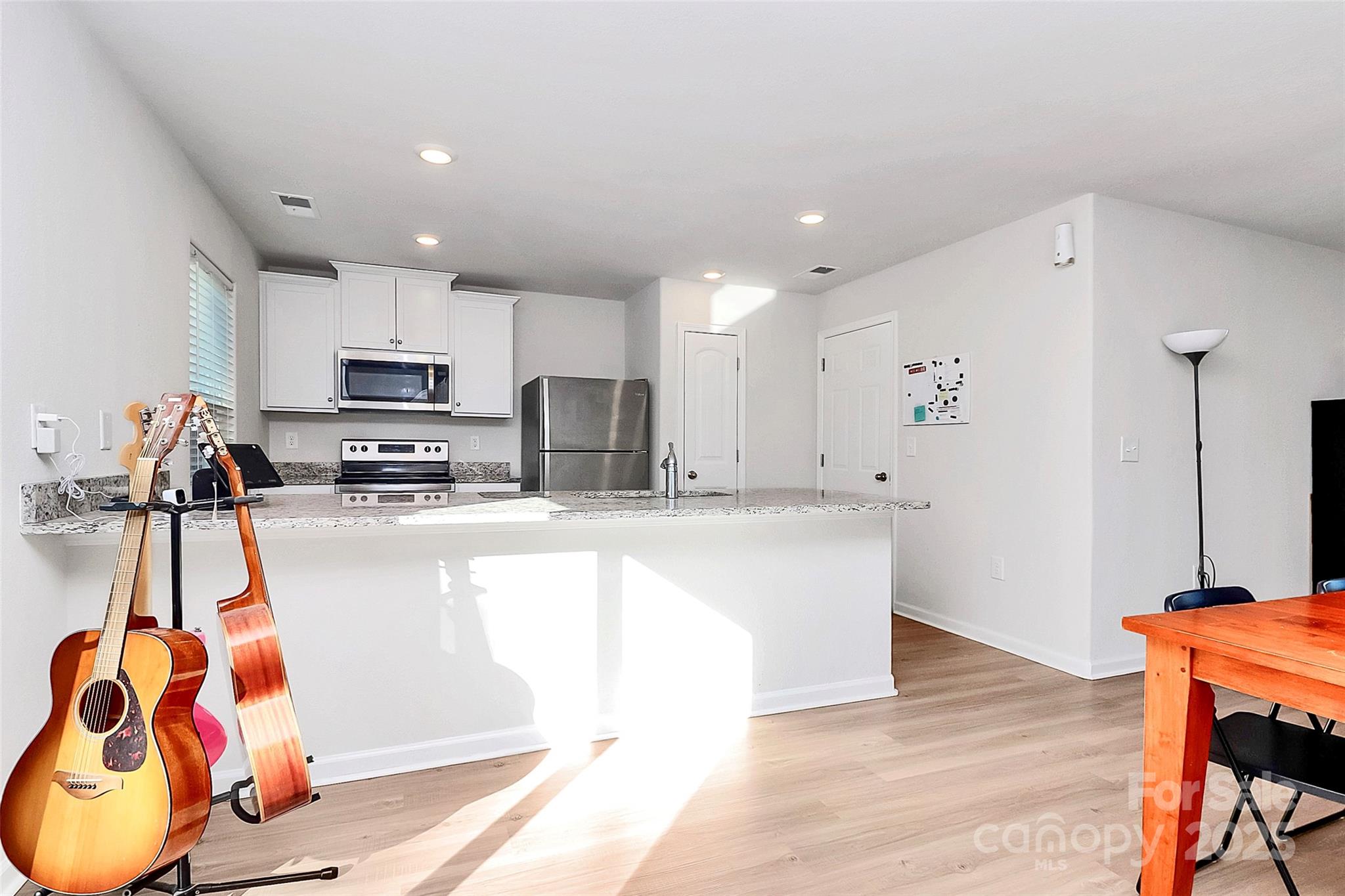 5209 Wolfridge Avenue — Charlotte