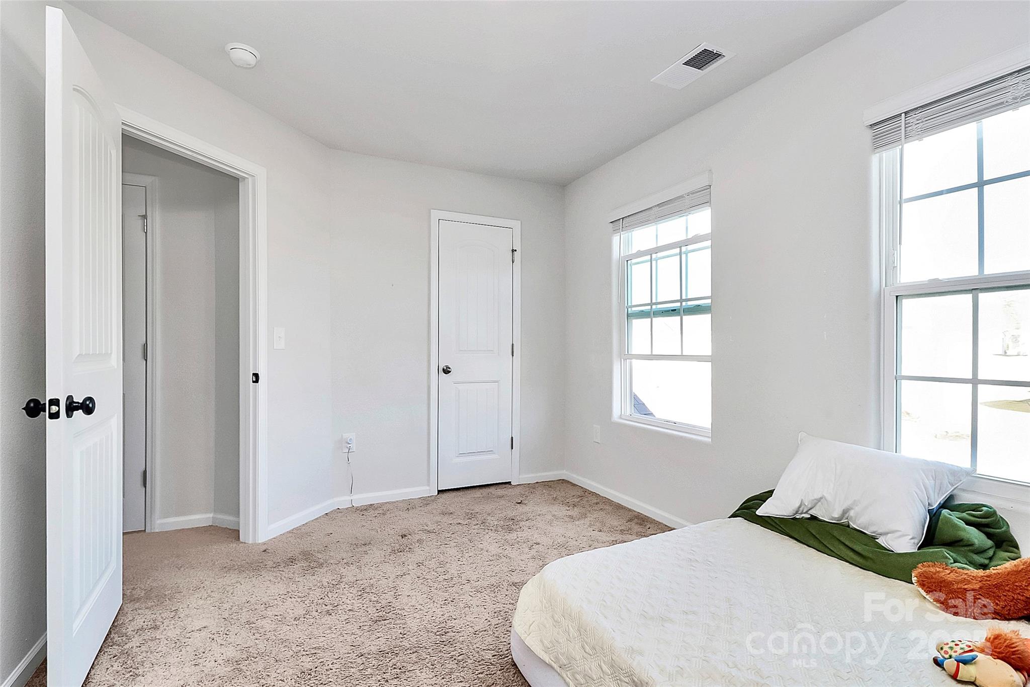 5209 Wolfridge Avenue — Charlotte