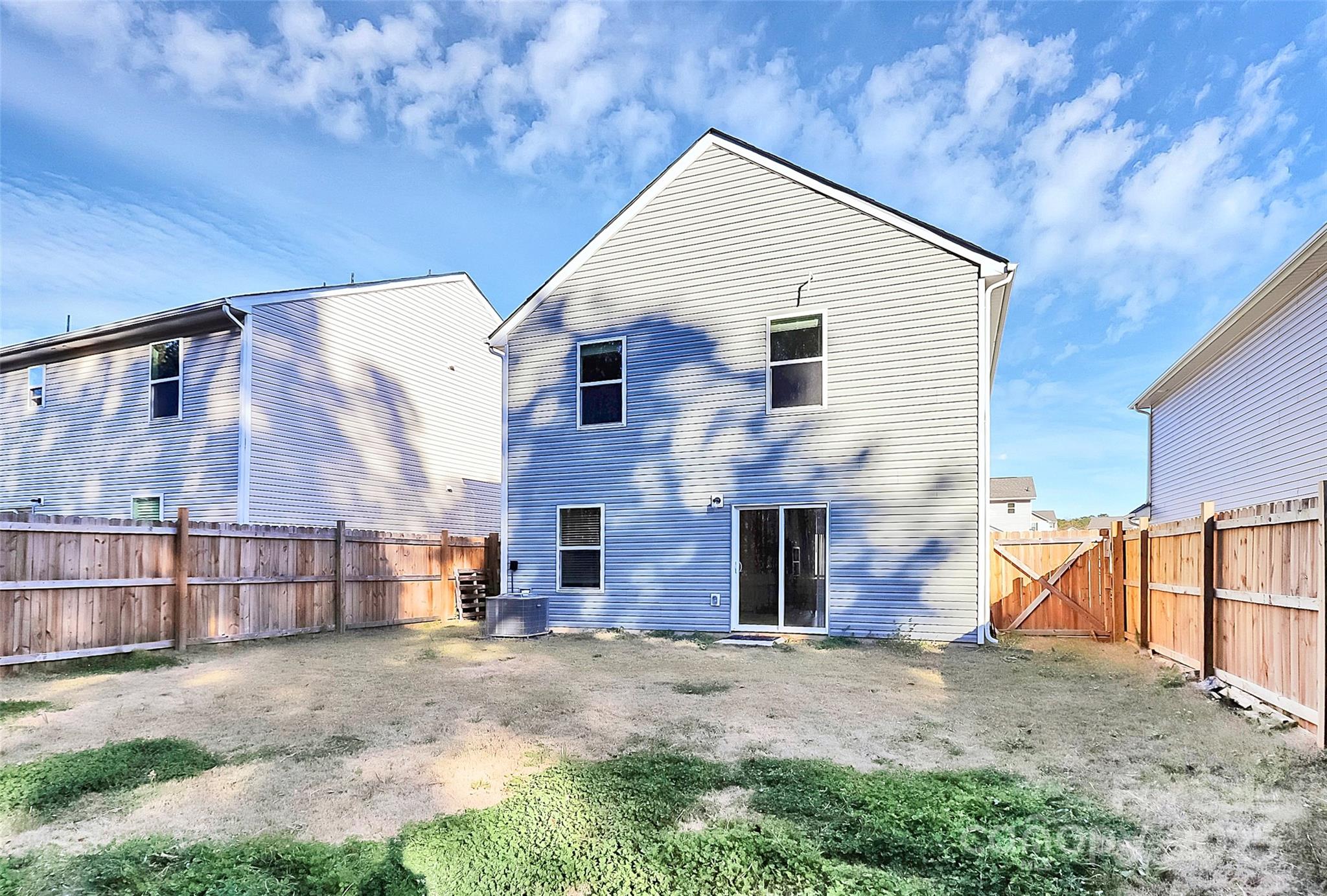 5209 Wolfridge Avenue — Charlotte