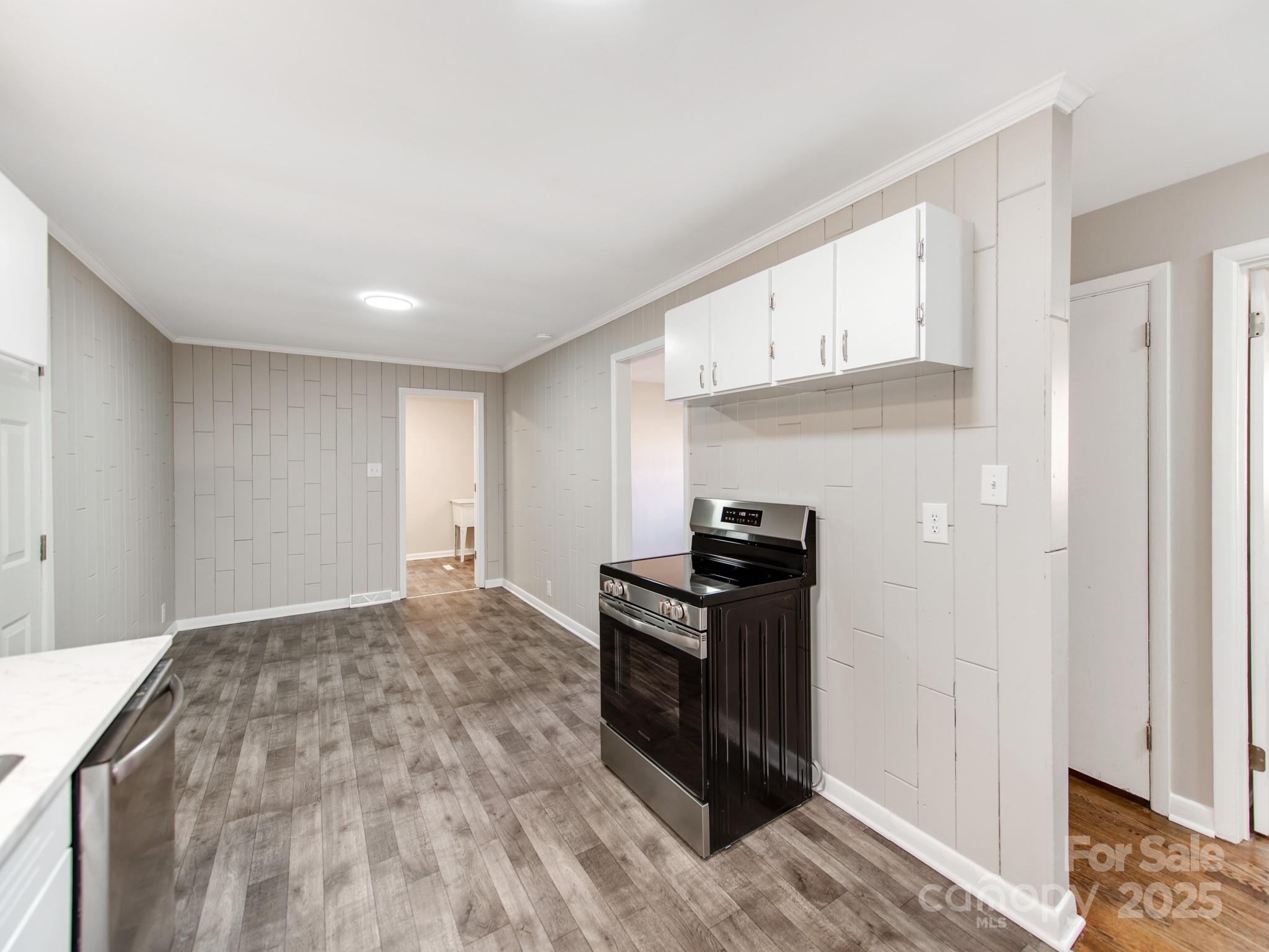 502 Mcconnell Street — Clover