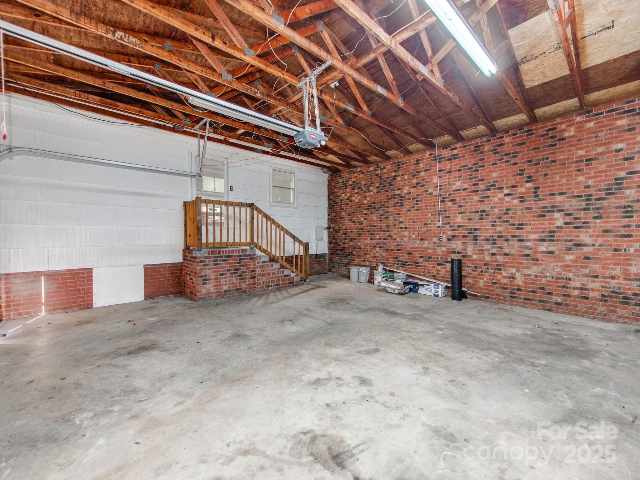 502 Mcconnell Street — Clover