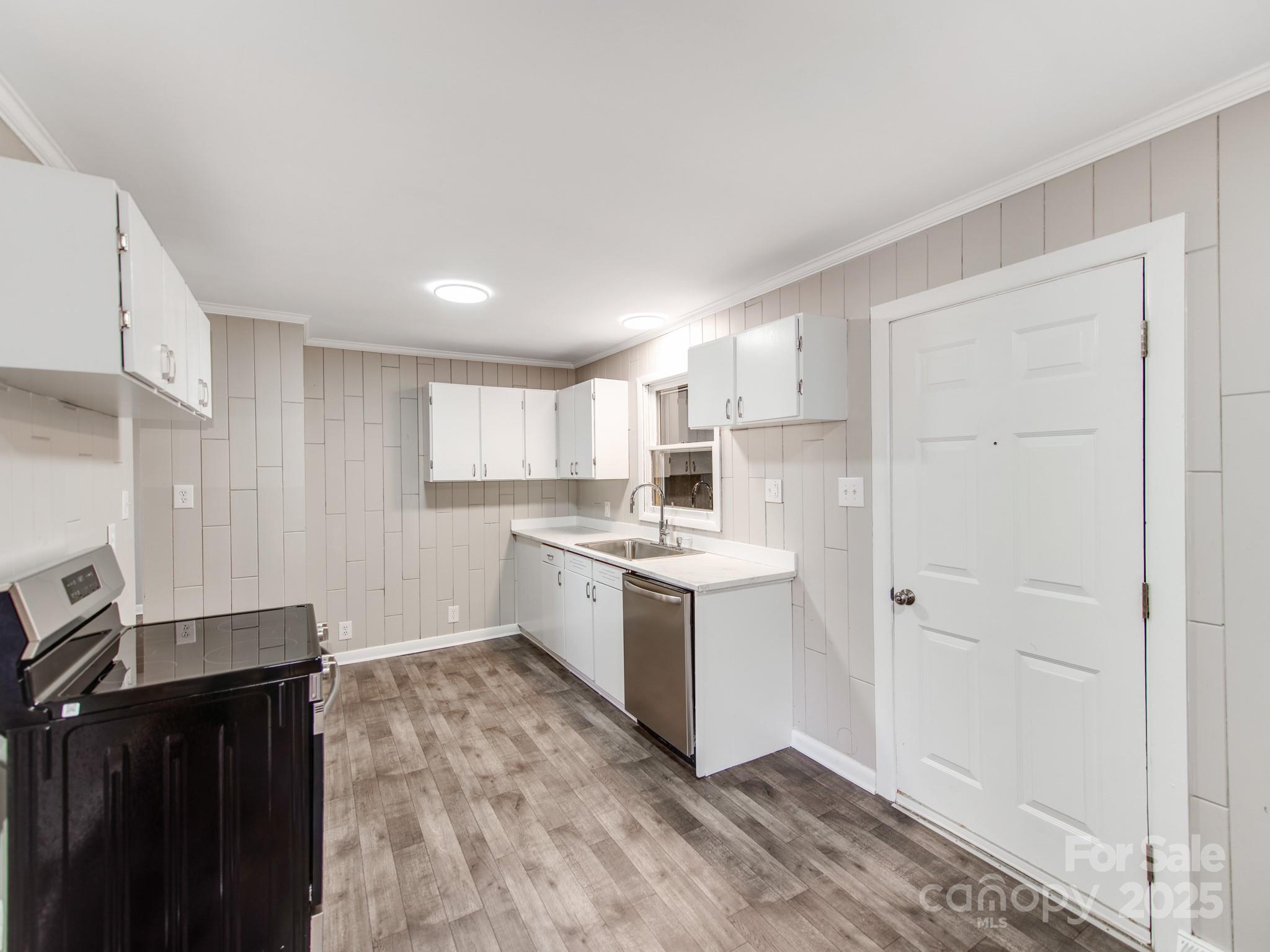 502 Mcconnell Street — Clover
