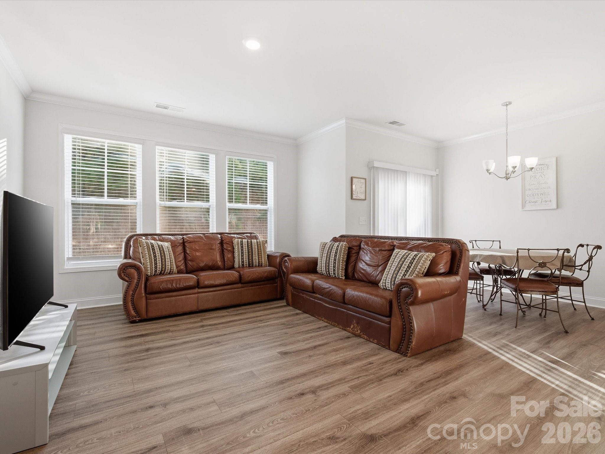 1022 Chicory Trace — Clover