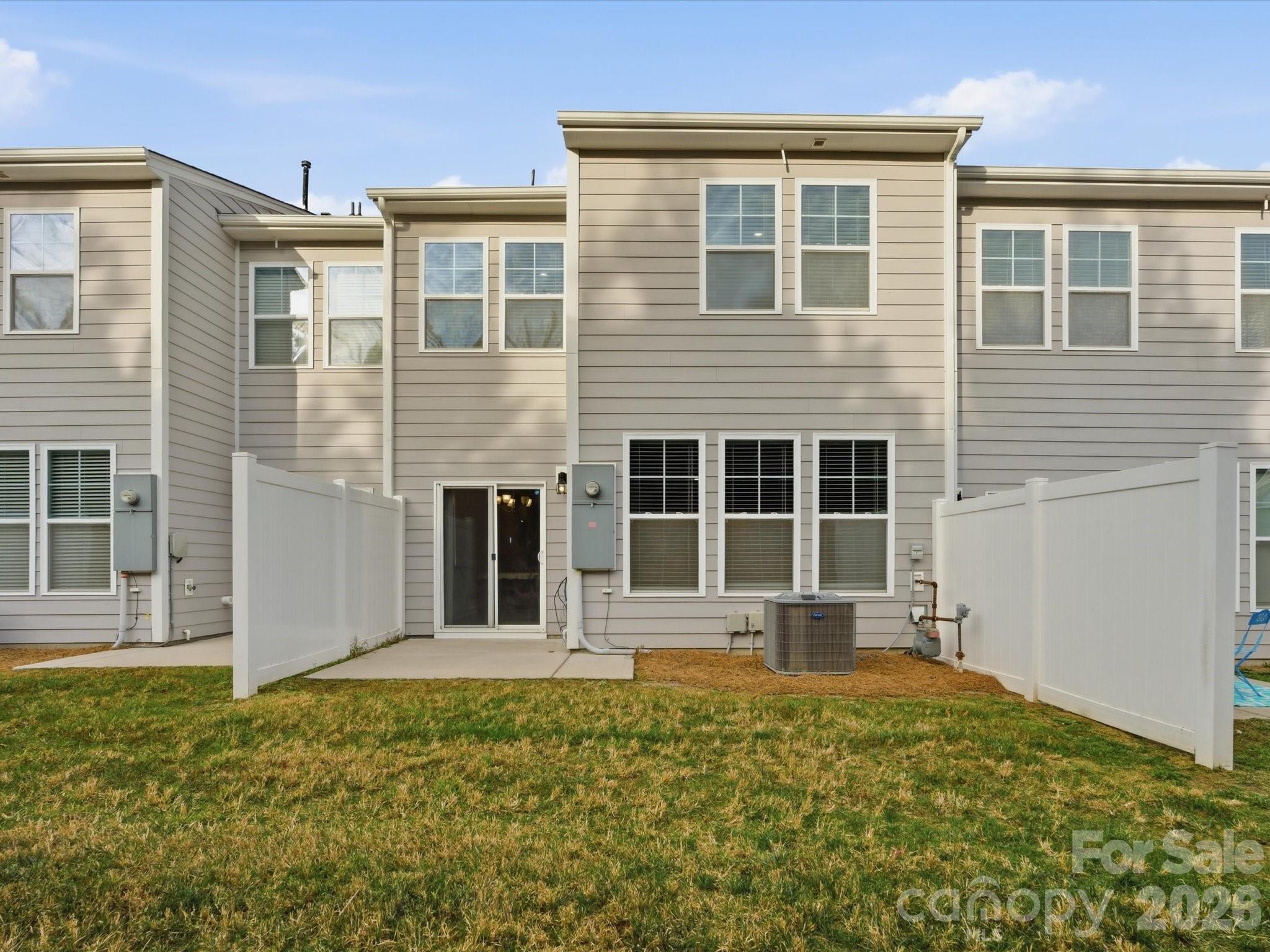 1022 Chicory Trace — Clover
