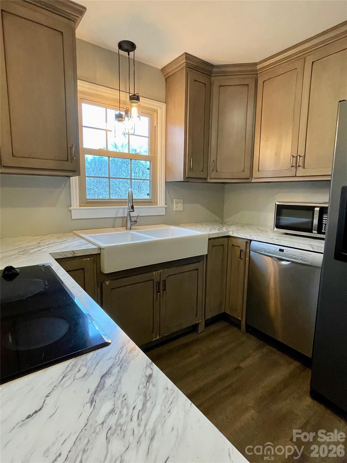 635 Powell Road NE — Lenoir