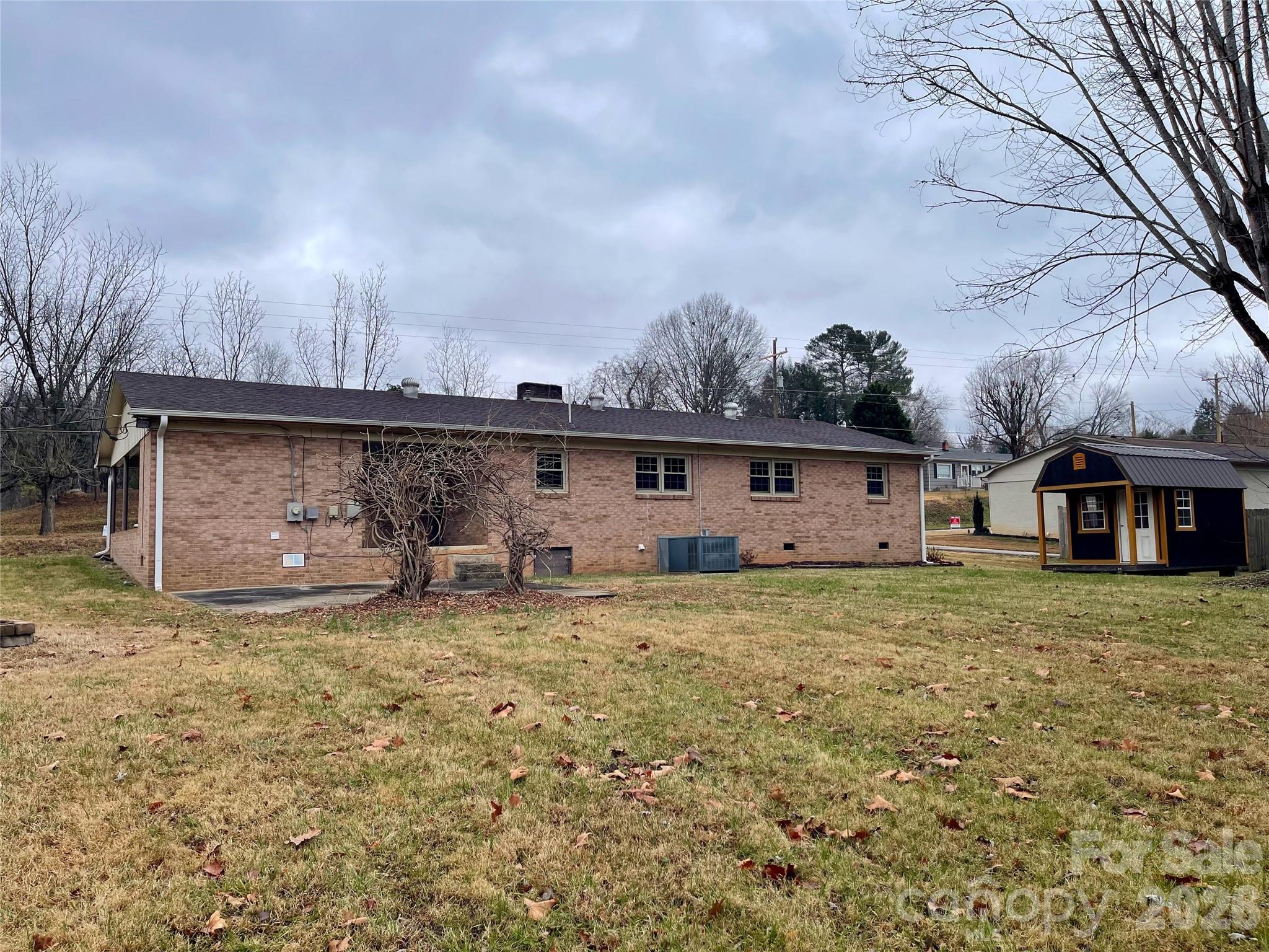 635 Powell Road NE — Lenoir