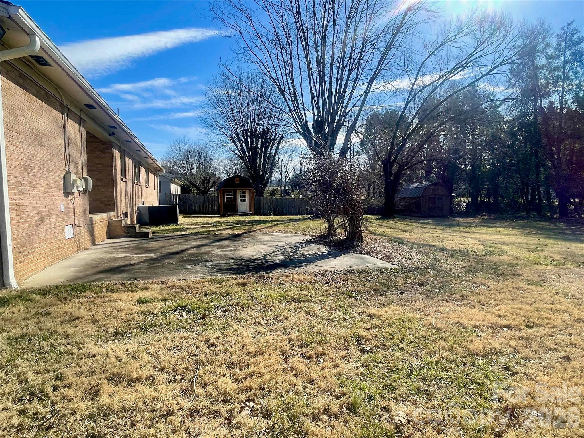 635 Powell Road NE — Lenoir