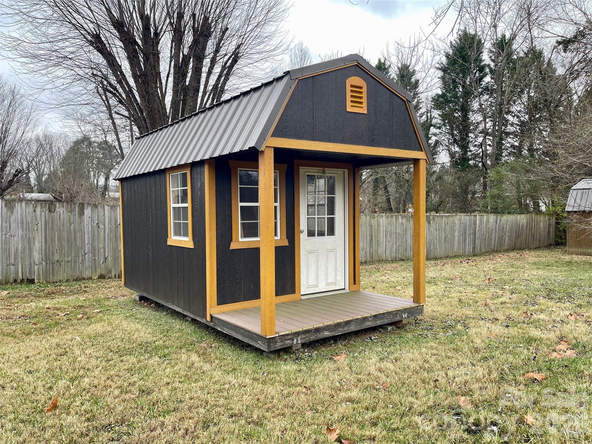 635 Powell Road NE — Lenoir