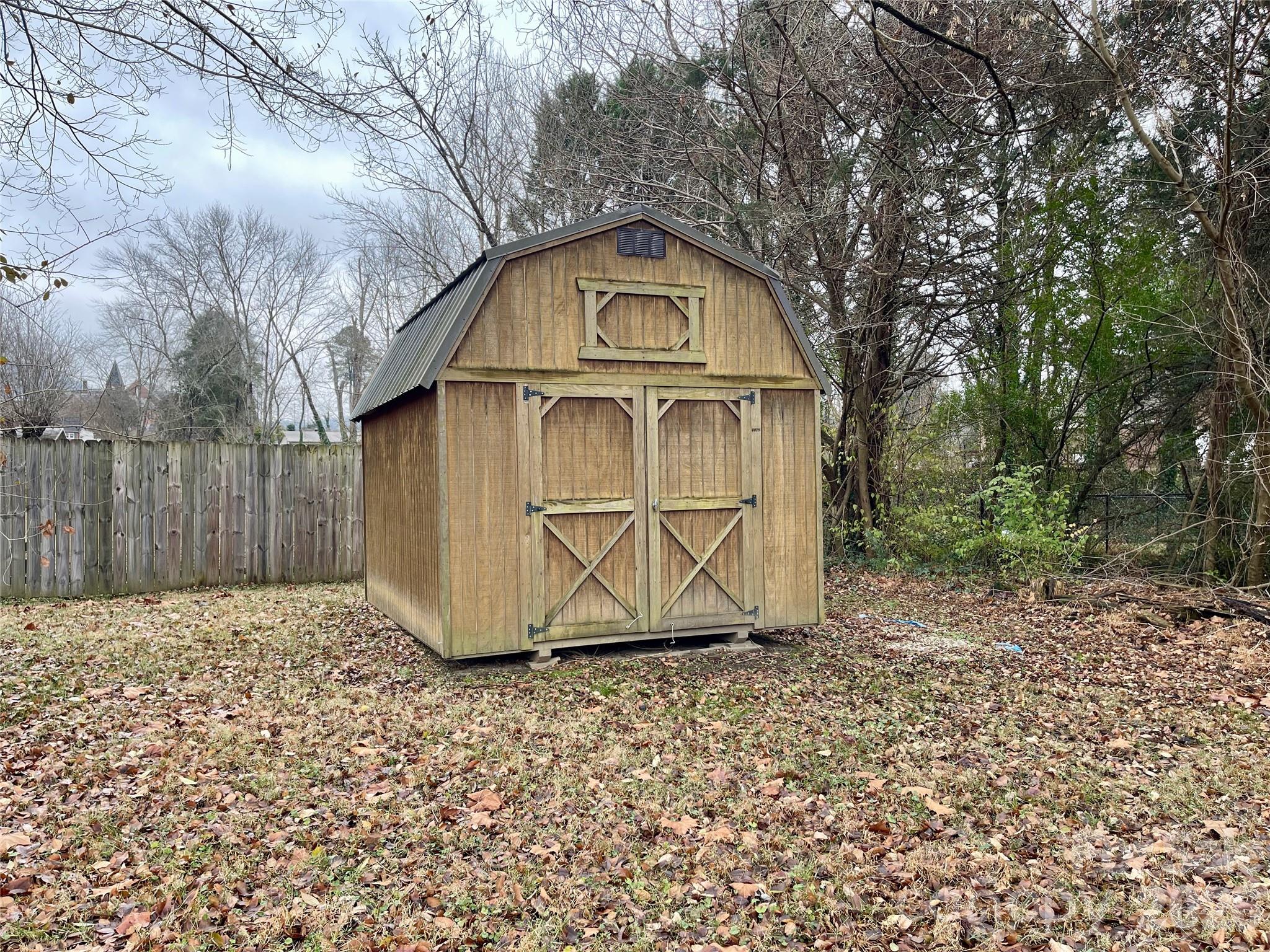 635 Powell Road NE — Lenoir