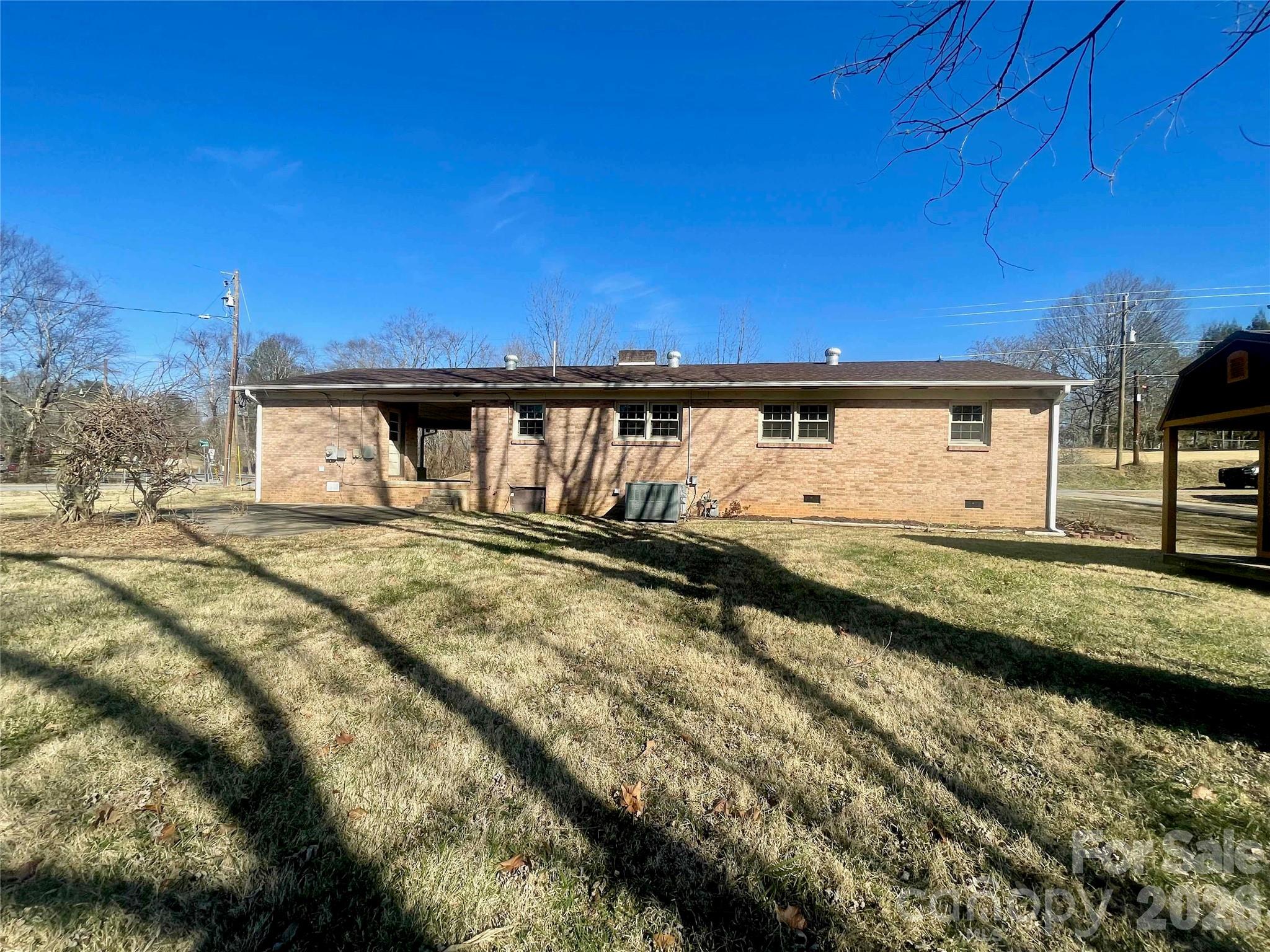 635 Powell Road NE — Lenoir