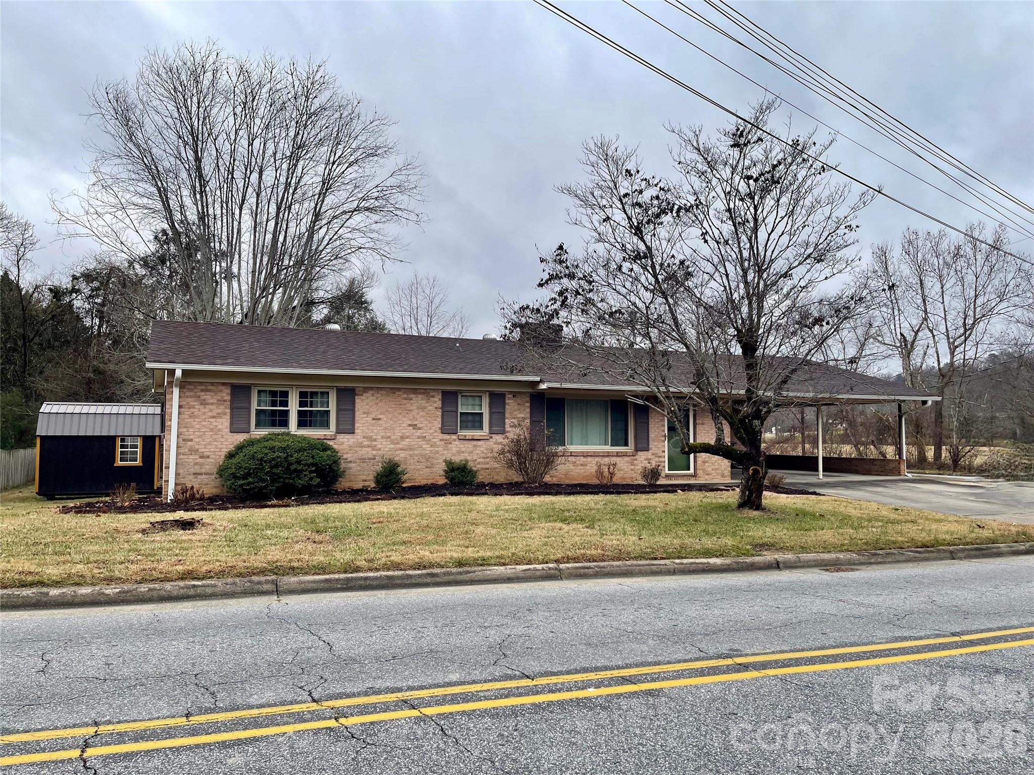 635 Powell Road NE — Lenoir