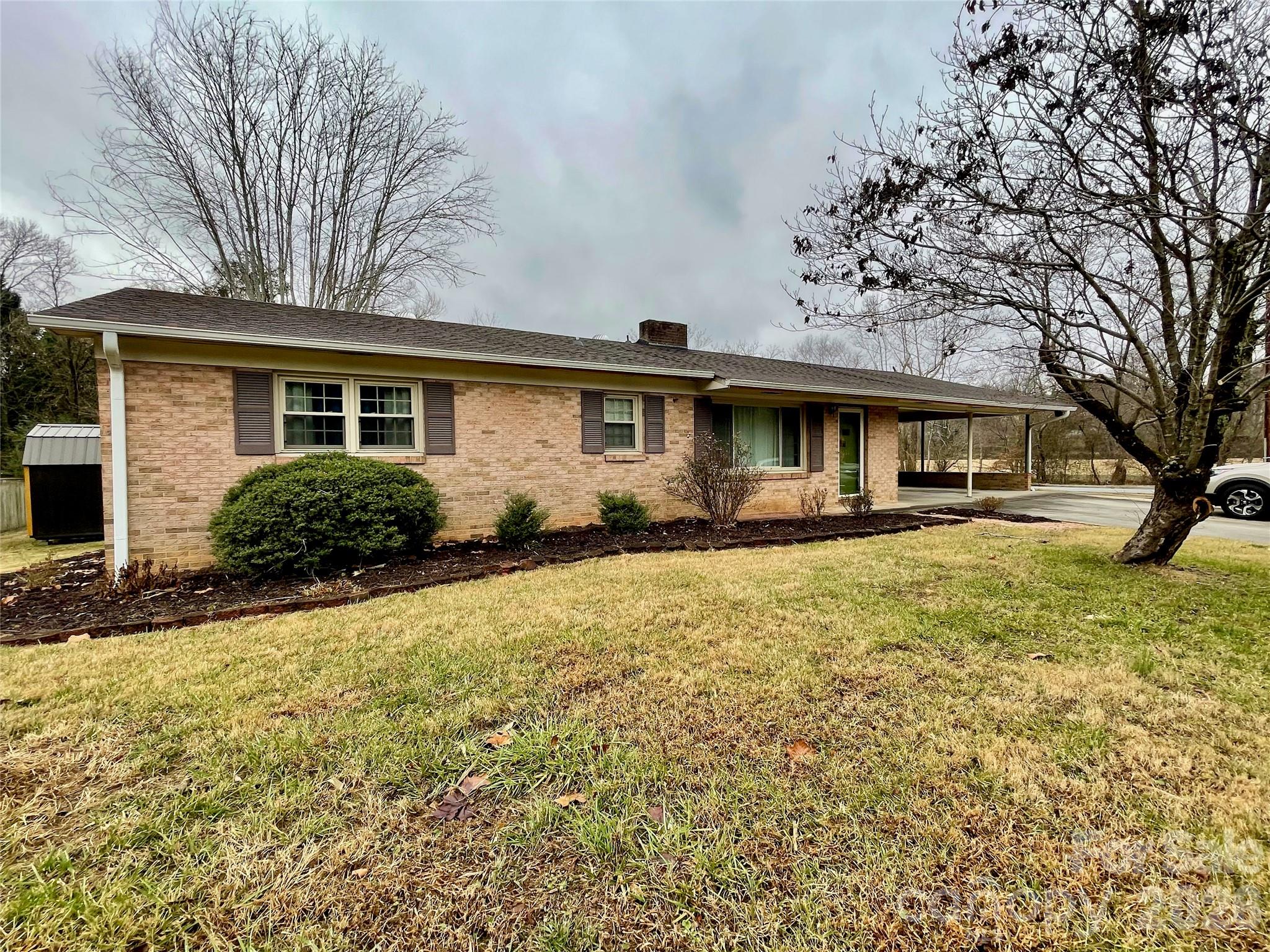 635 Powell Road NE — Lenoir