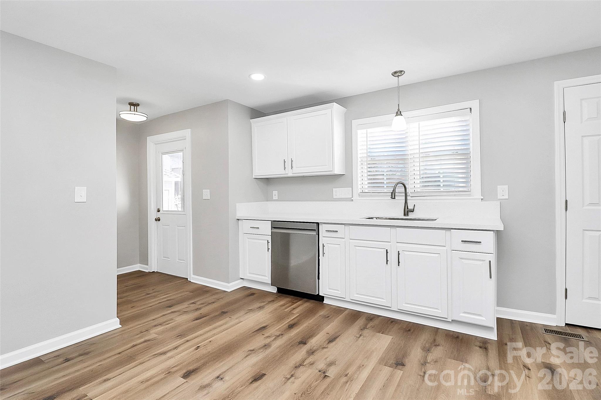 1015 W 4th Avenue — Gastonia