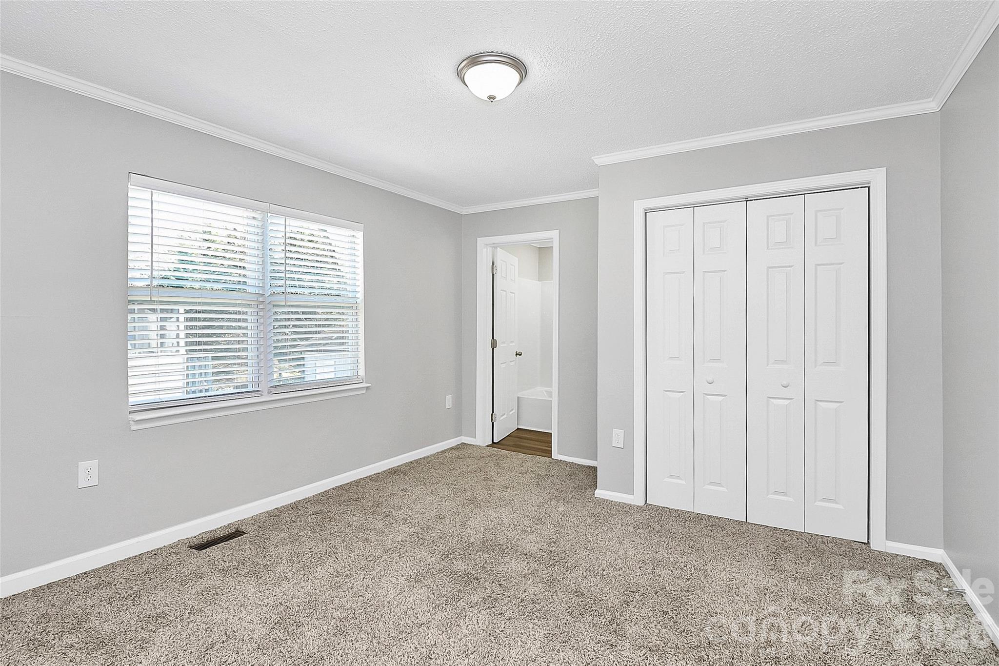 1015 W 4th Avenue — Gastonia
