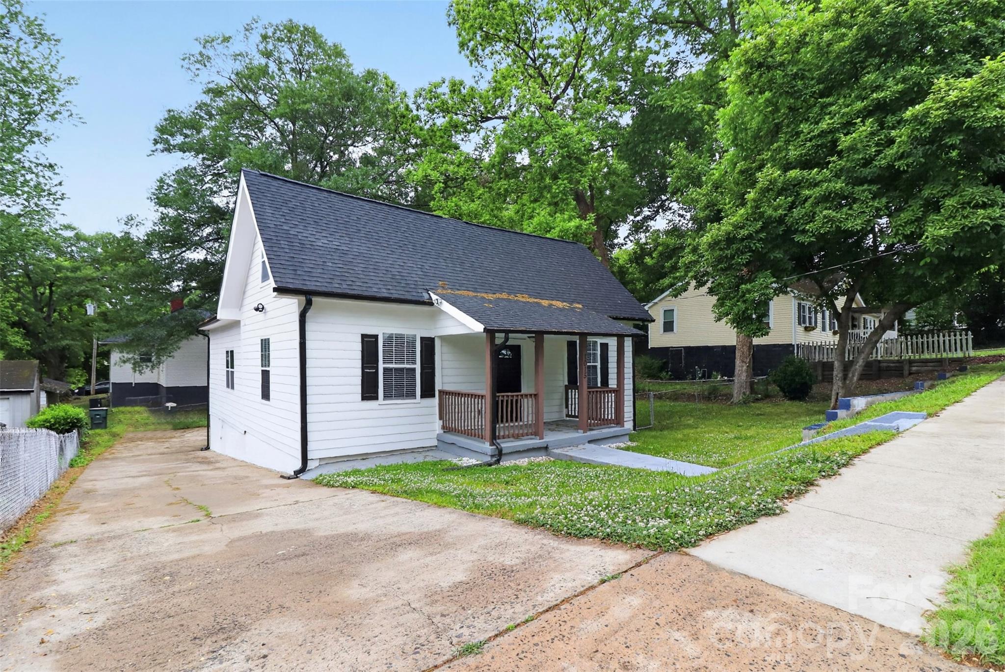 1015 W 4th Avenue — Gastonia