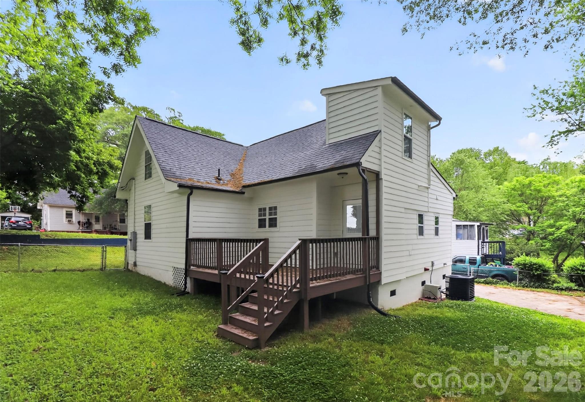 1015 W 4th Avenue — Gastonia