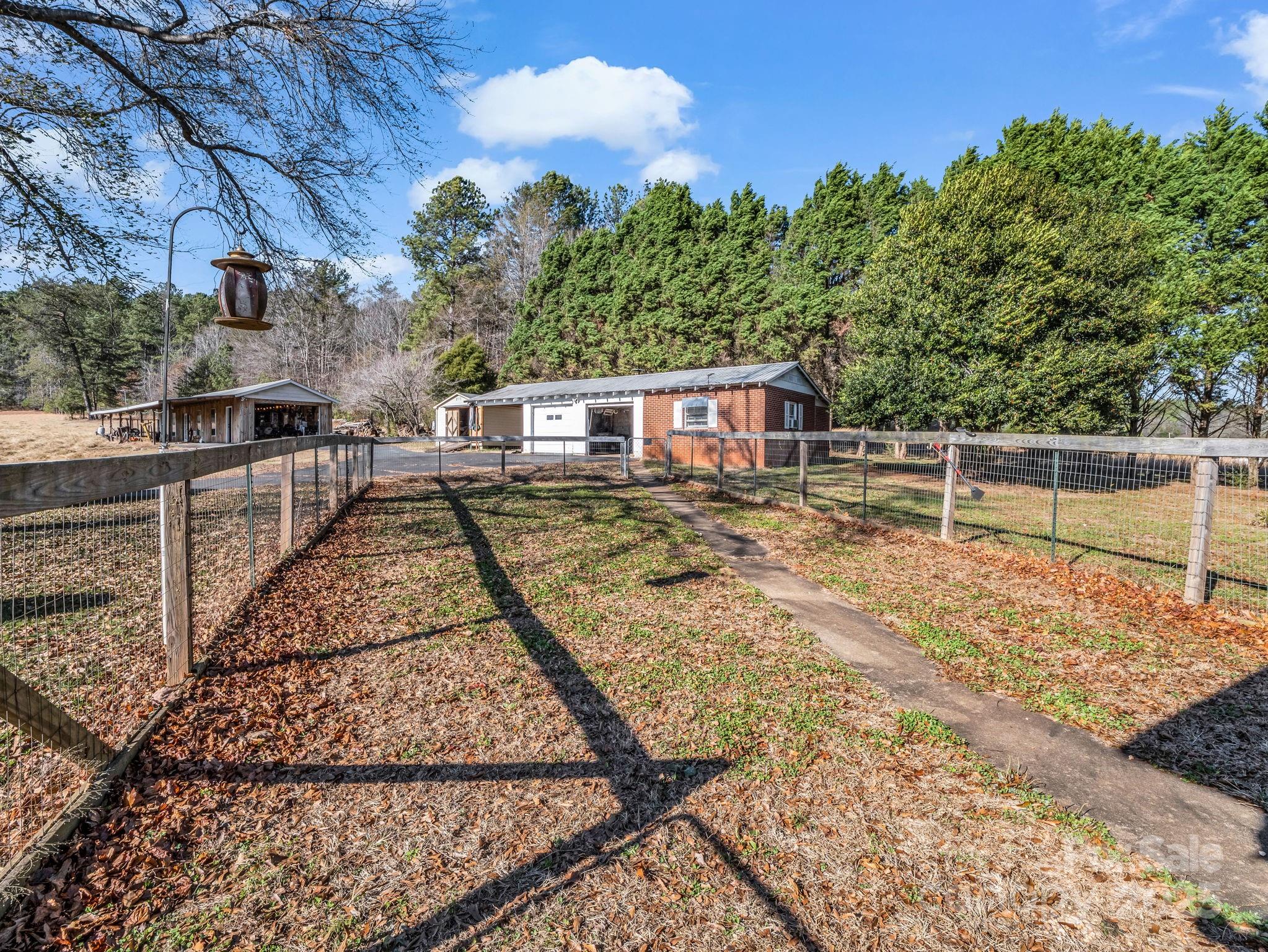 1504 Maple Creek Road — Rutherfordton